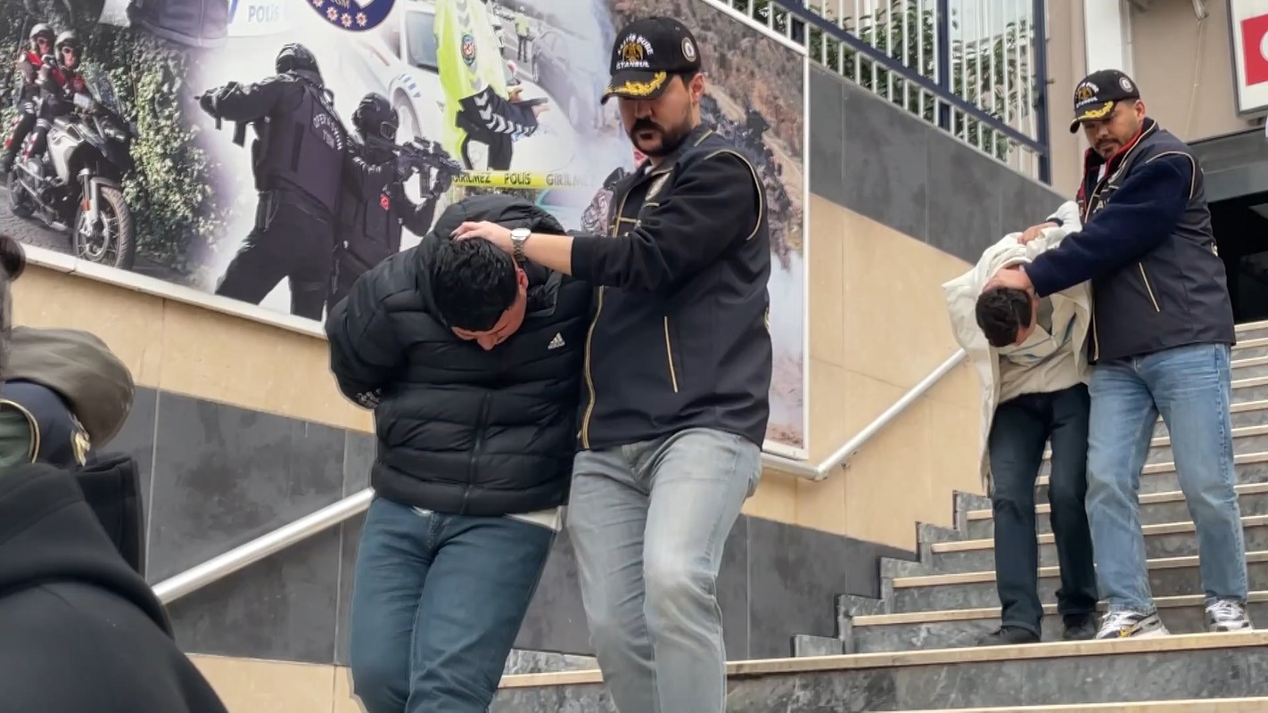 Pes dedirten olay! Emekli öğretmeni 117 bin dolar dolandırdı, suç ortağını ihbar etti - Görsel 4