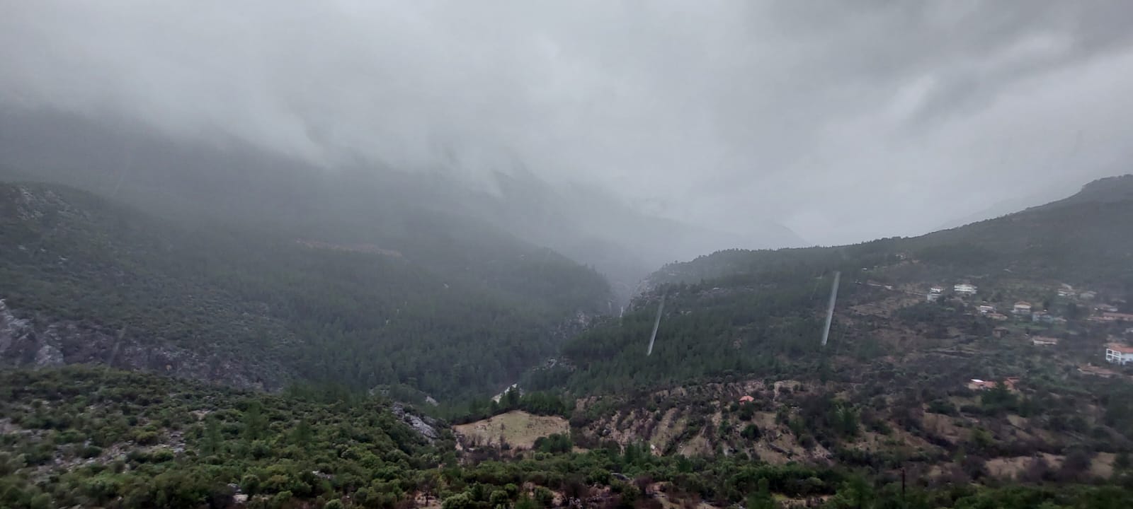 Kuraklıktan Coşkun Sulara: Üzümdere Irmağı Yeniden Hayat Buldu! - Görsel 2