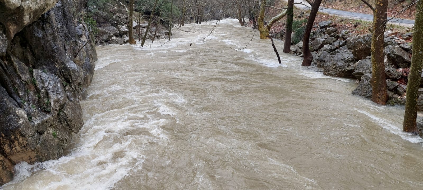 Kuraklıktan Coşkun Sulara: Üzümdere Irmağı Yeniden Hayat Buldu! - Görsel 6