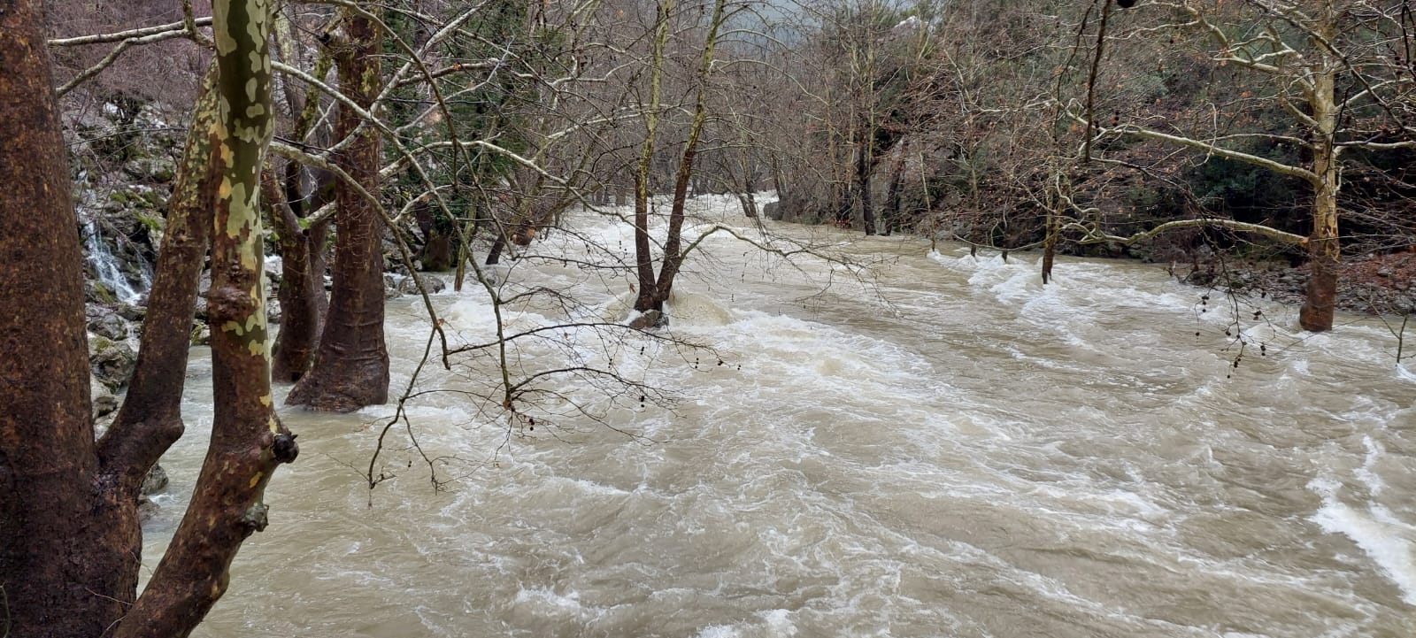 Kuraklıktan Coşkun Sulara: Üzümdere Irmağı Yeniden Hayat Buldu! - Görsel 7