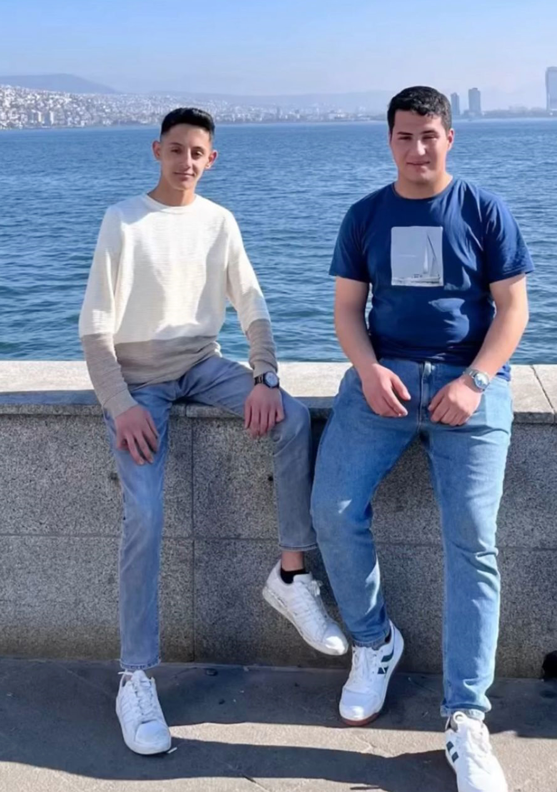 Antalya Isbarta  Karayolundaa  iki otomobil kafa kafaya çarpıştı; 7 ölü, 5 yaralı - Görsel 8