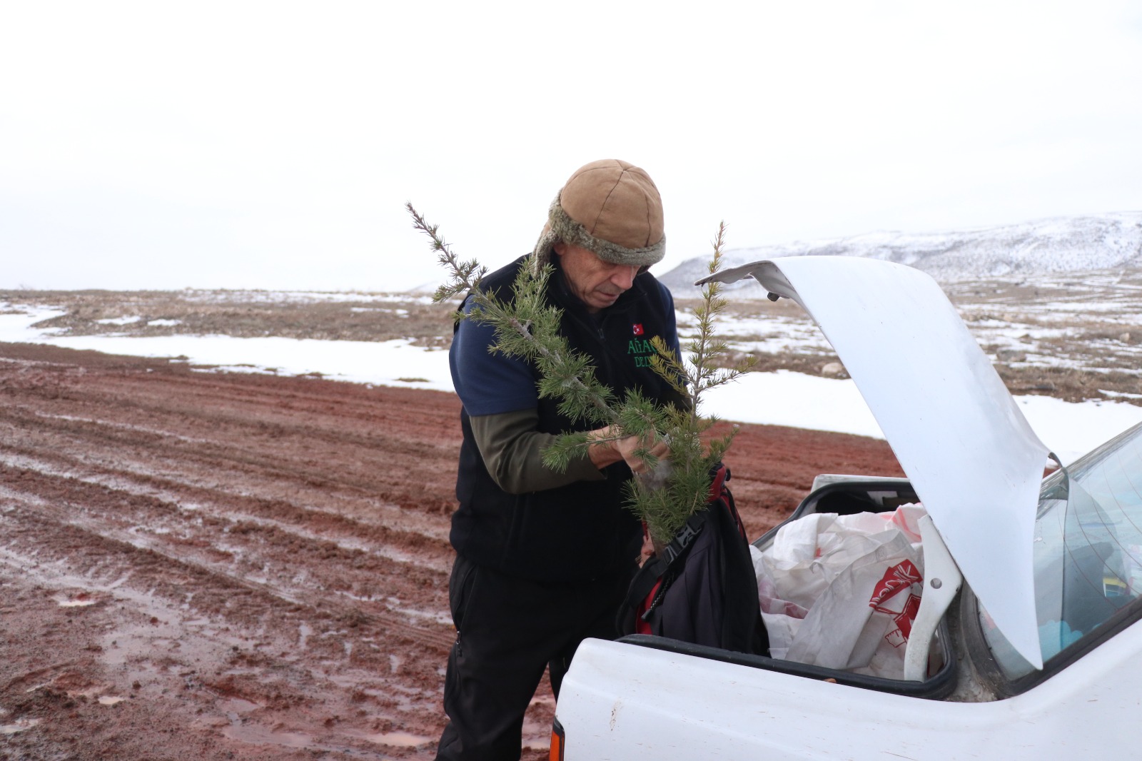 Kayseri’nin ‘Ağaç Dede’si 1 milyondan fazla fidanı toprakla buluşturdu - Görsel 5