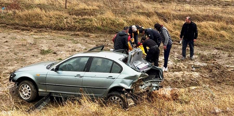 Seydişehir’de Otomobil Şarampole Yuvarlandı: 1’i Çocuk 3 Yaralı - Görsel 2