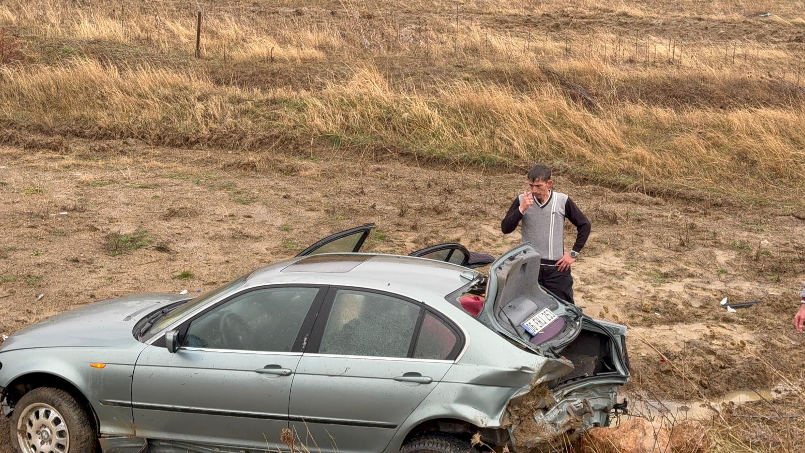 Seydişehir’de Otomobil Şarampole Yuvarlandı: 1’i Çocuk 3 Yaralı - Görsel 3