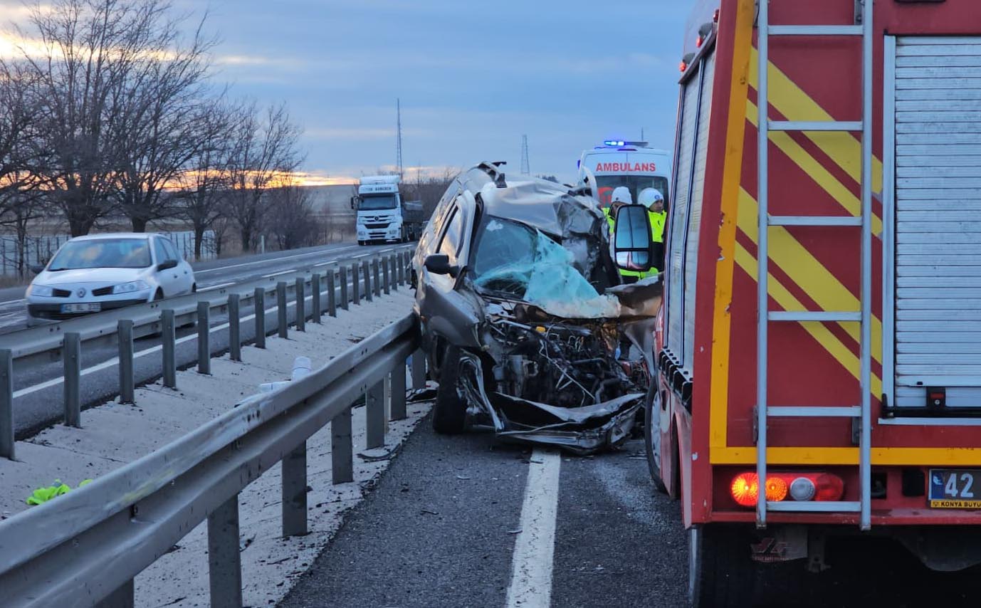 Konya'da Feci Kaza: TIR'la Çarpışan Hafif Ticari Araçta 1 Ölü - Görsel 2