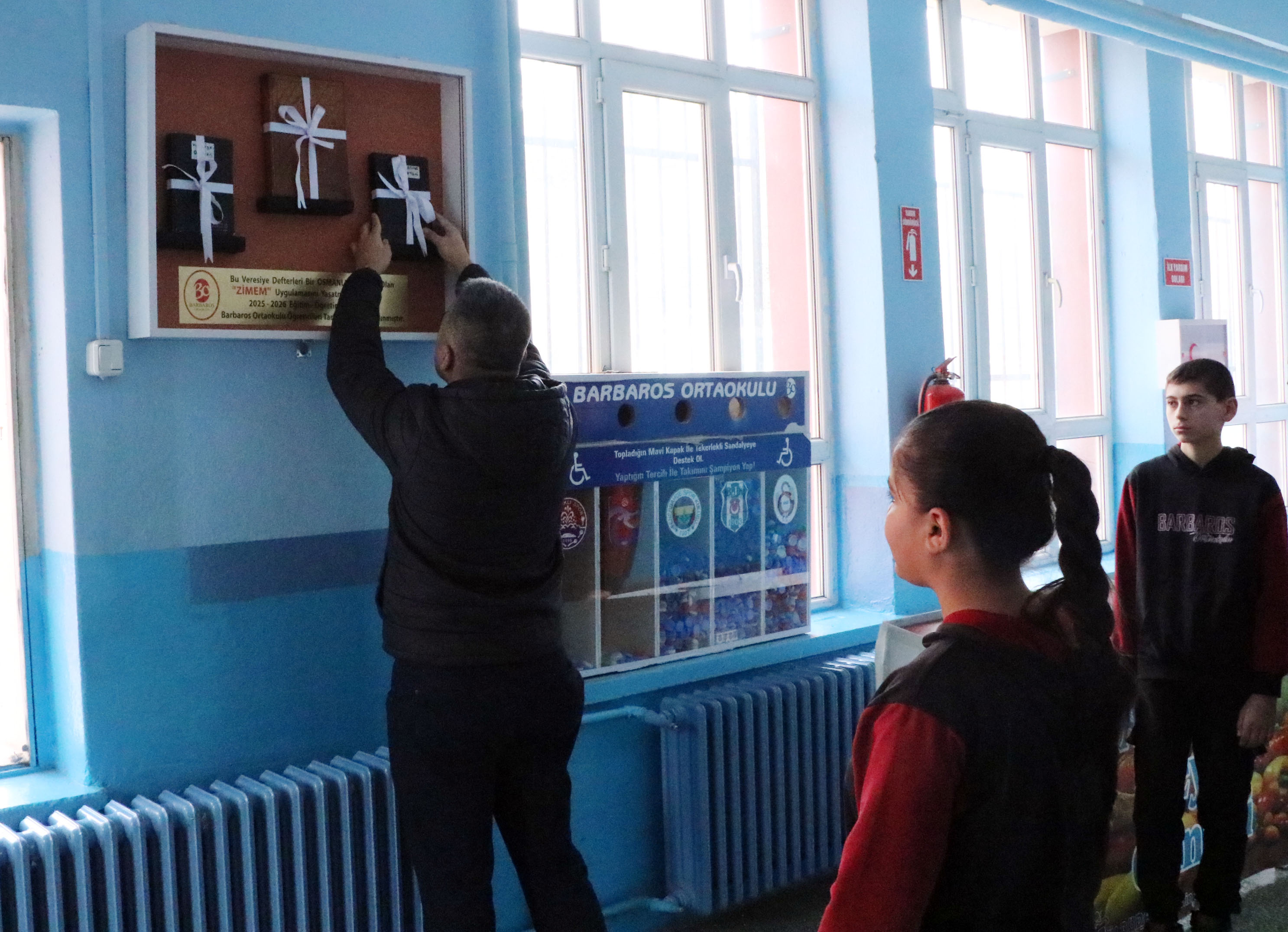 Okulda para toplayıp, 3 bakkalın veresiye defterini satın aldılar - Görsel 2