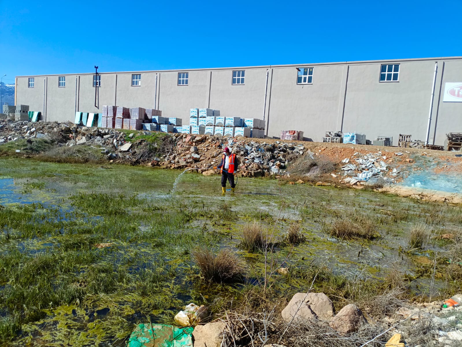 SEYDİŞEHİR BELEDİYESİNDEN  LARVASİT İLAÇLAMA ÇALIŞMASI - Görsel 10