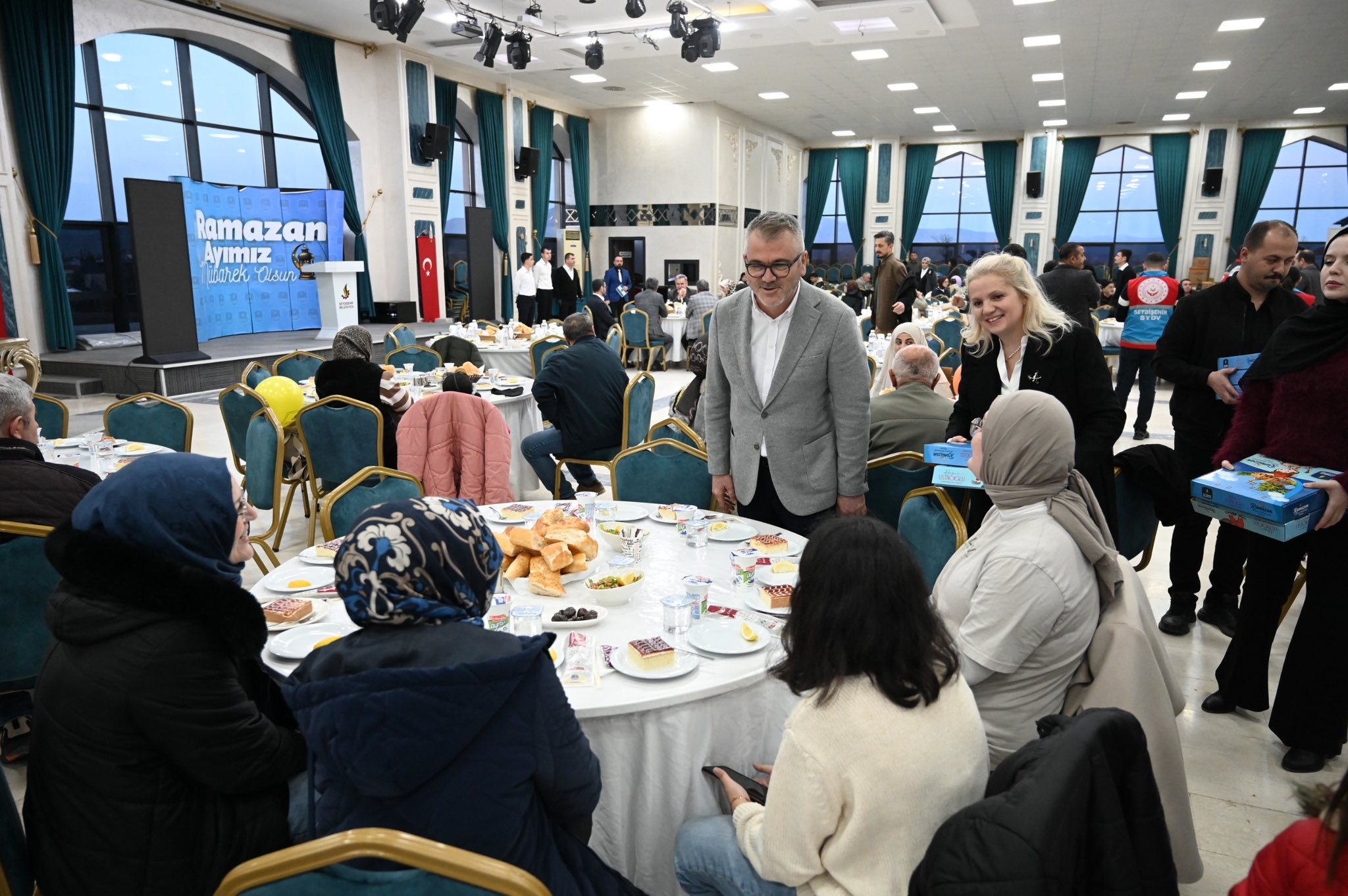 BAŞKAN USTAOĞLU ÖKSÜZ VE YETİM ÇOCUKLARLA BULUŞTU  - Görsel 4