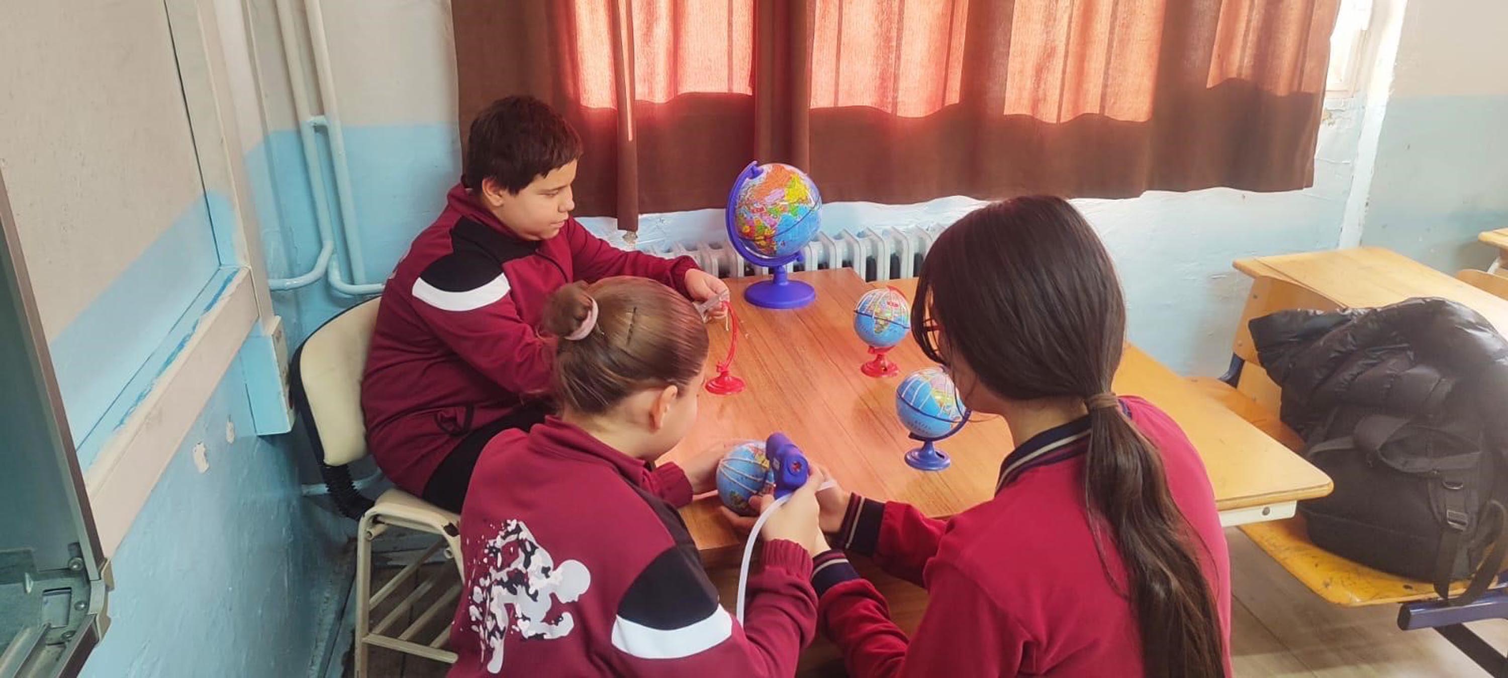 Görme engelli Seda öğretmenden 'Dünya parmaklarının ucunda' projesi - Görsel 3