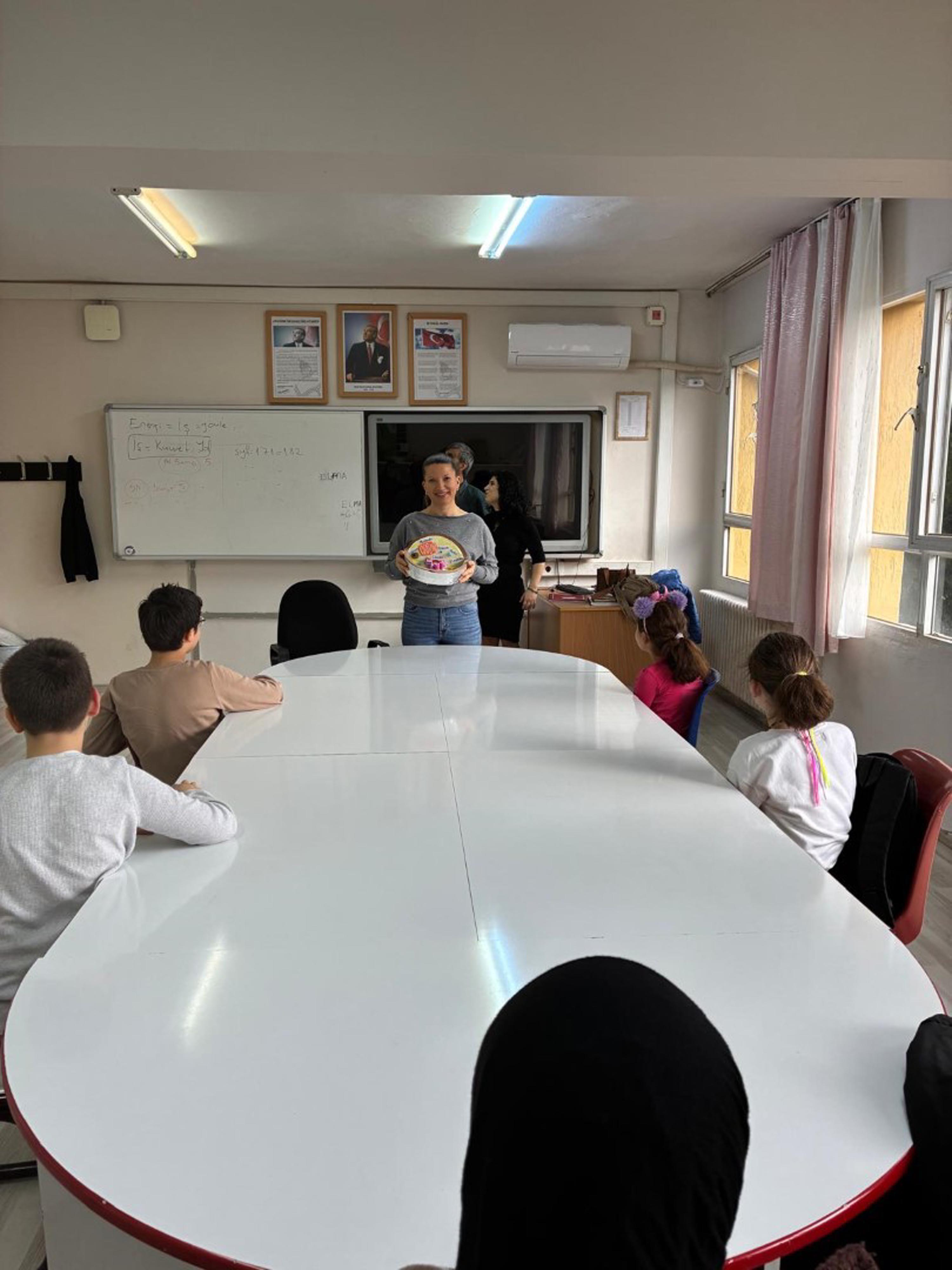 Görme engelli Seda öğretmenden 'Dünya parmaklarının ucunda' projesi - Görsel 8