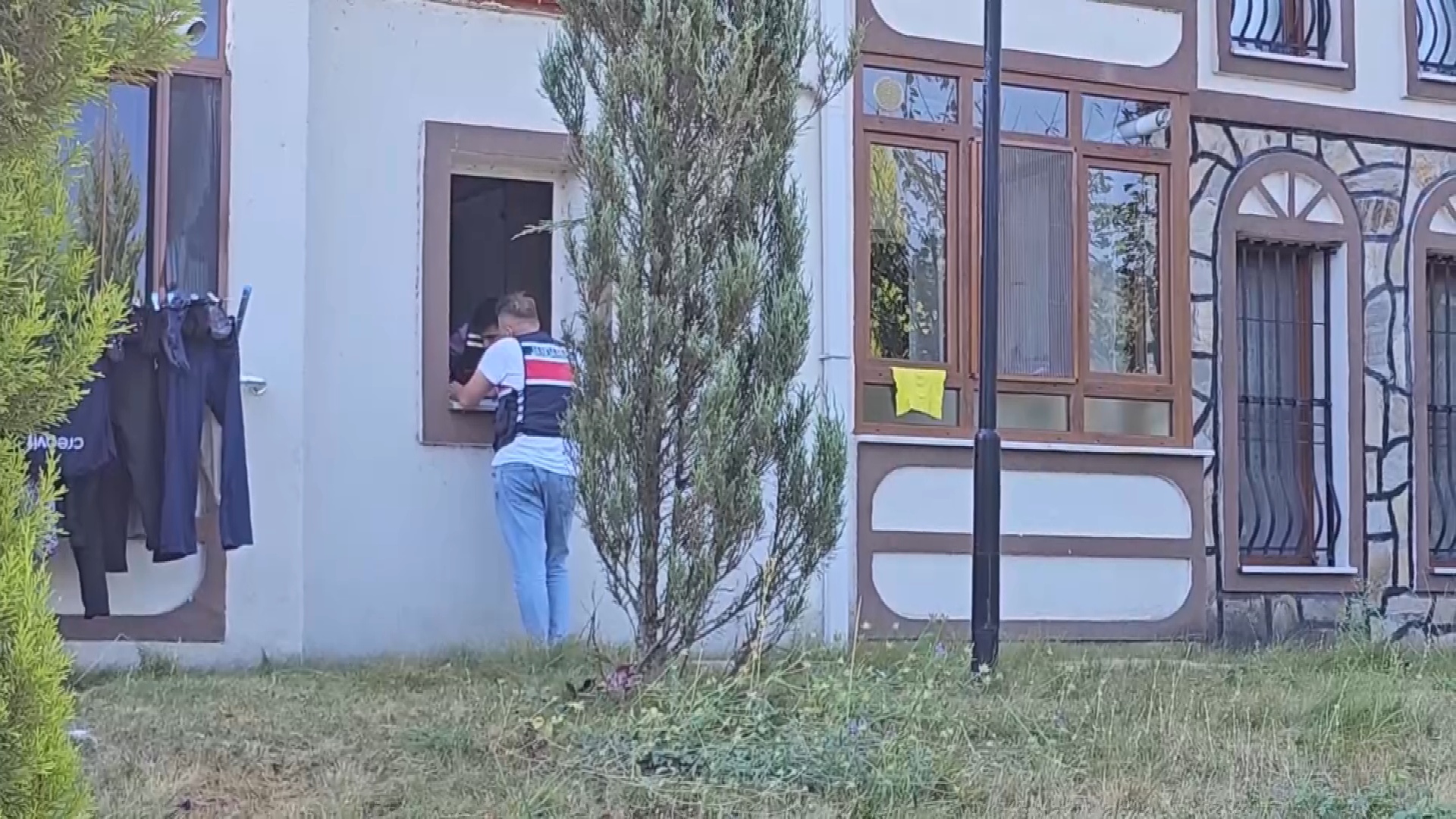 Zonguldak- Anne ve anneannesini öldürüp, 116 parçaya bölen kadına indirimli 2 müebbet - Görsel 1