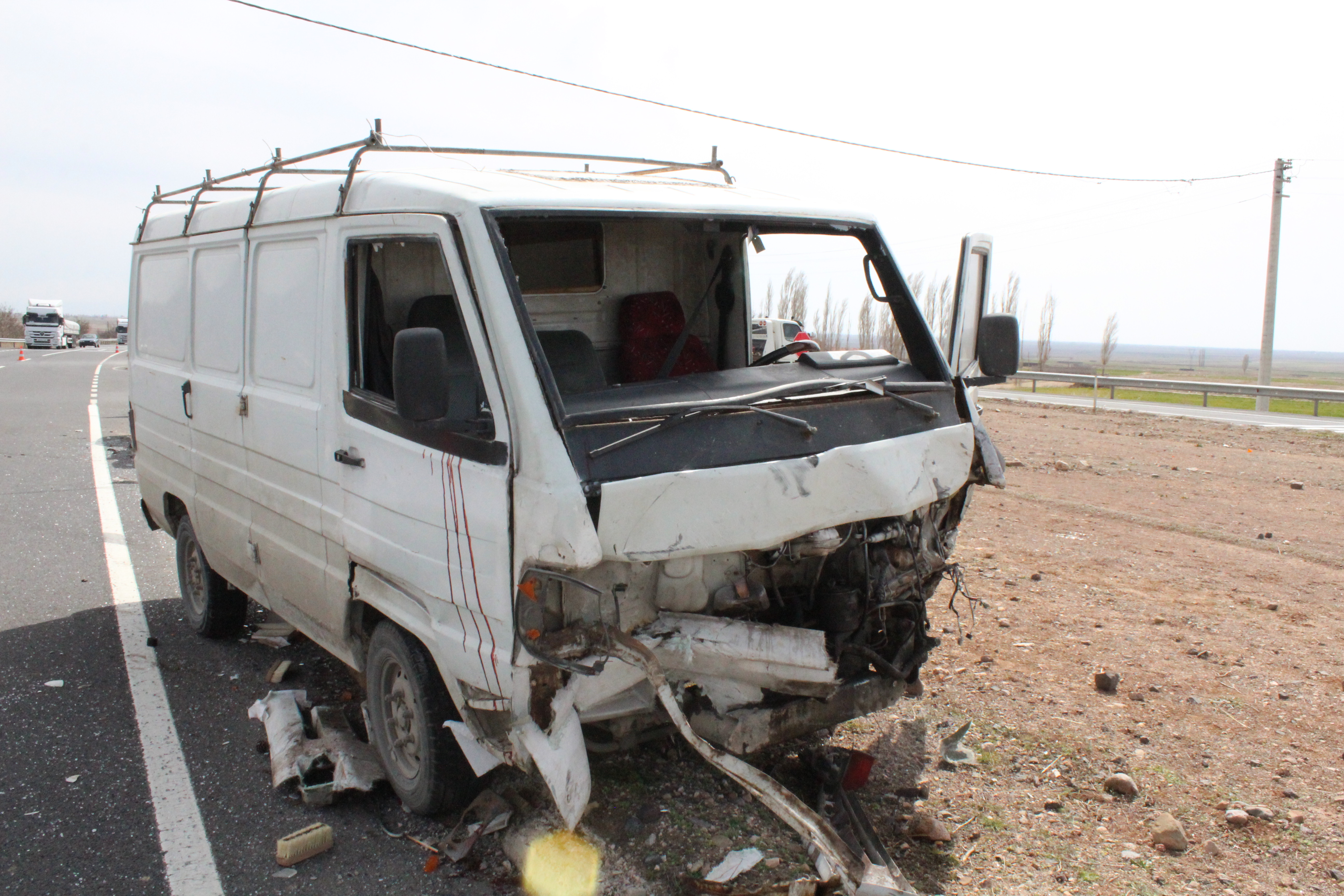 Otomobil ile kamyonet kavşakta çarpıştı: 1 ölü, 1 yaralı - Görsel 2