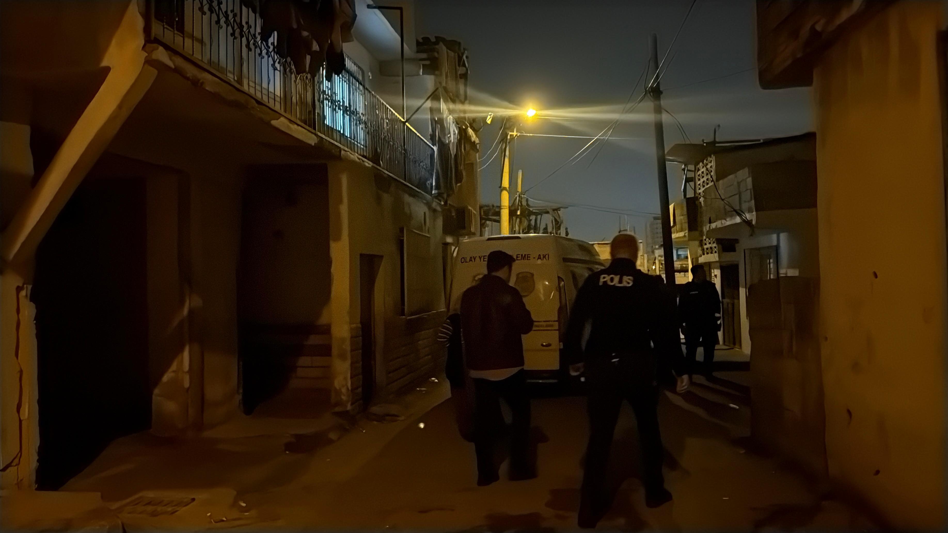 Silahlı kavgada sokaktan geçen genç kız öldü, 1 kişi de yaralı - Görsel 3