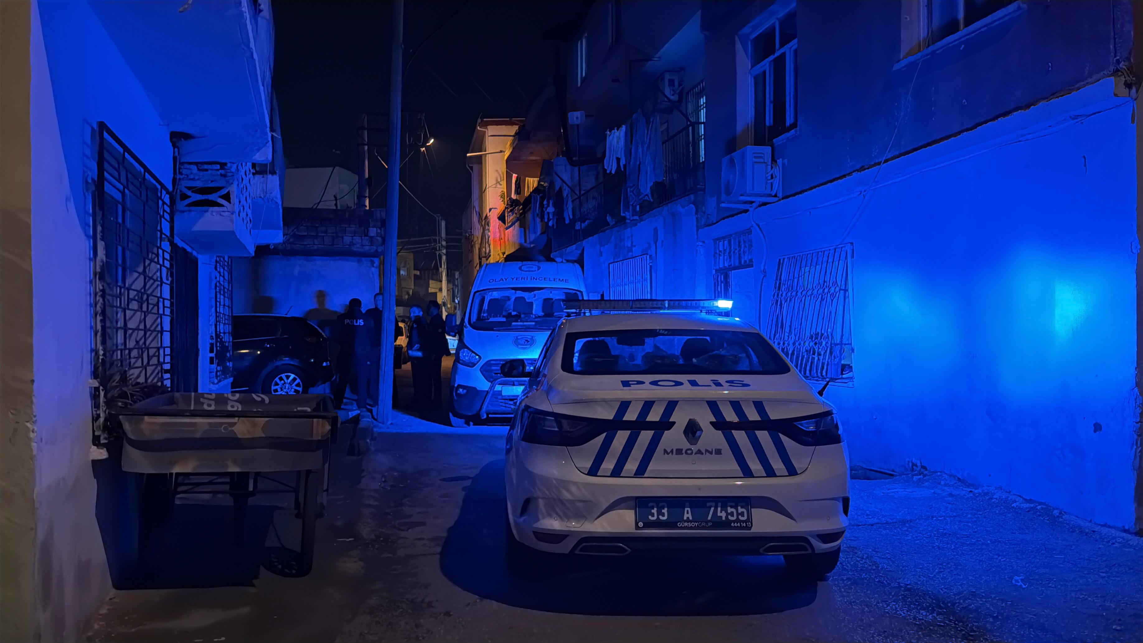 Silahlı kavgada sokaktan geçen genç kız öldü, 1 kişi de yaralı - Görsel 4