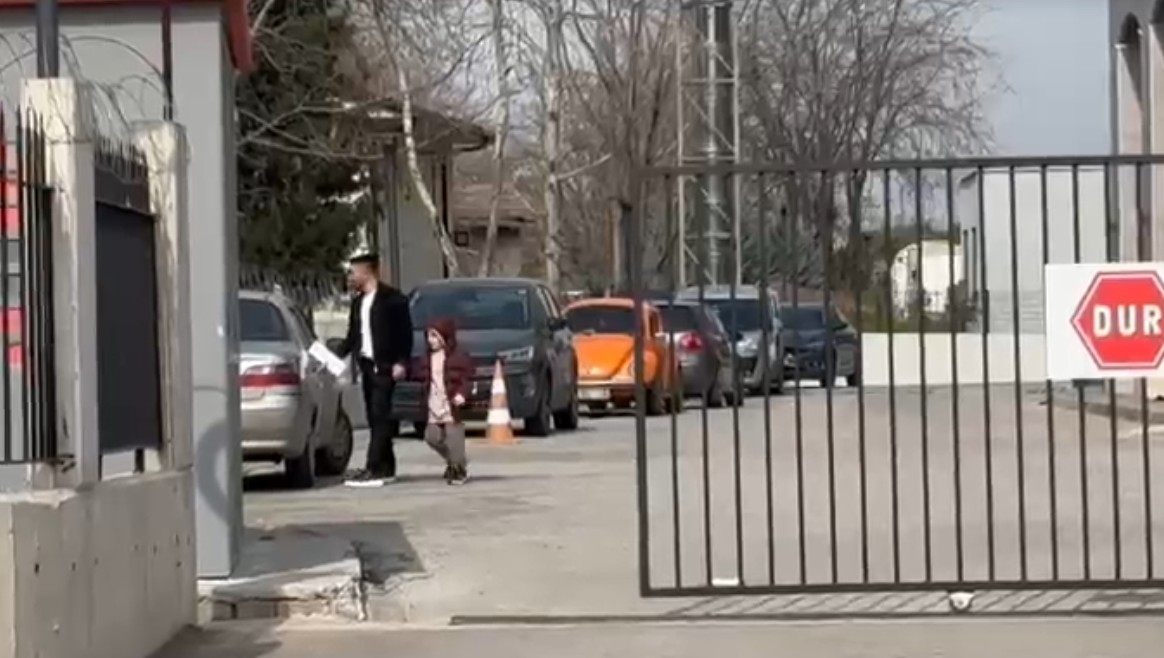 7 yıl sonra annesiyle yeniden tanışan ve ilk kez 'anne' diyen Nazar: Rebecca kötü değil, iyiymiş - Görsel 5