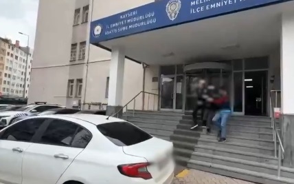 Kuyumcu dükkanından ziynet eşyası çalıp, eşekle kaçan sanığa 16 yıla kadar hapis istemi - Görsel 10