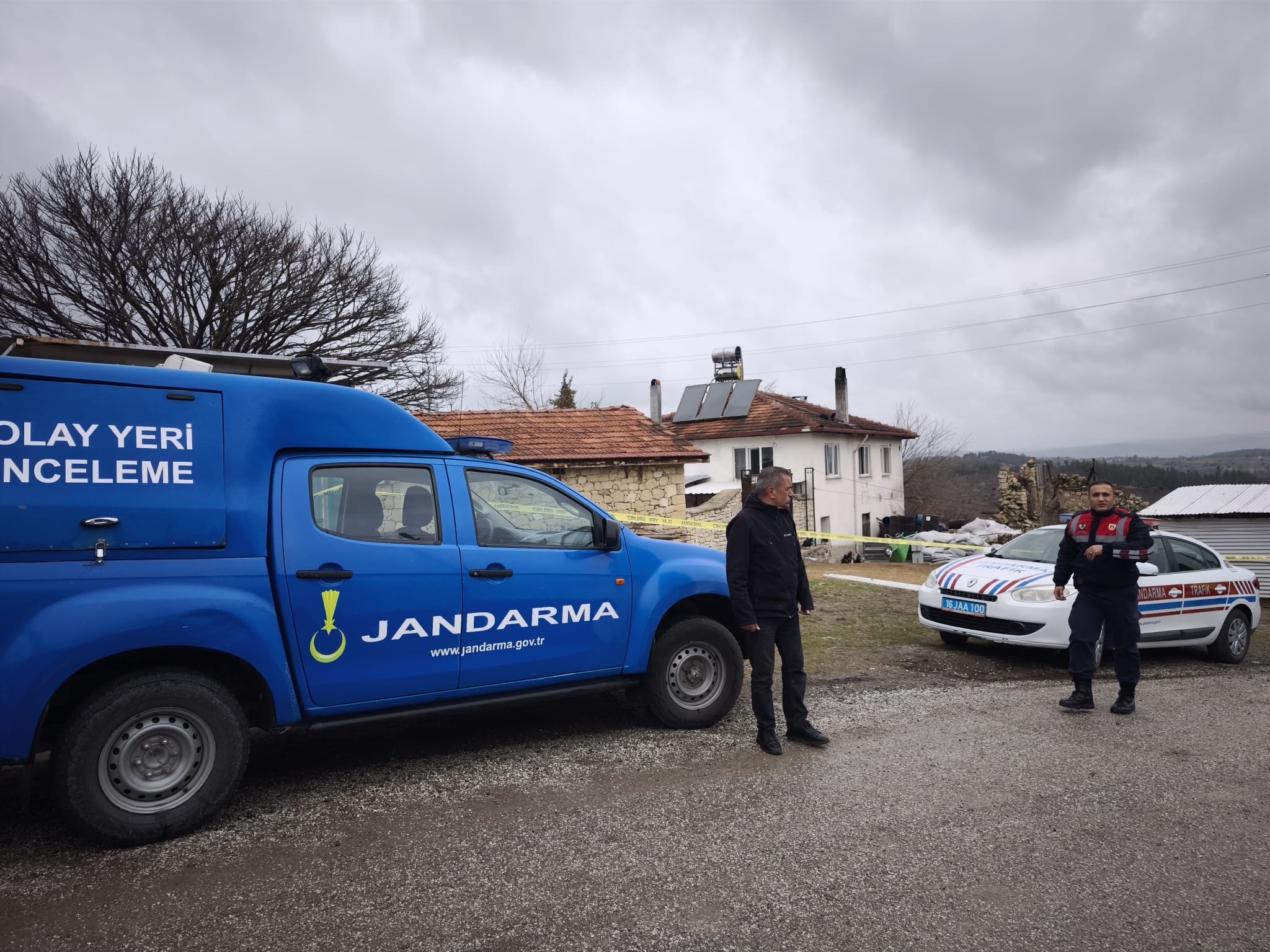 Yeğenini bıçaklayıp öldürdü, araya giren kardeşi ile damadını ağır yaraladı - Görsel 2