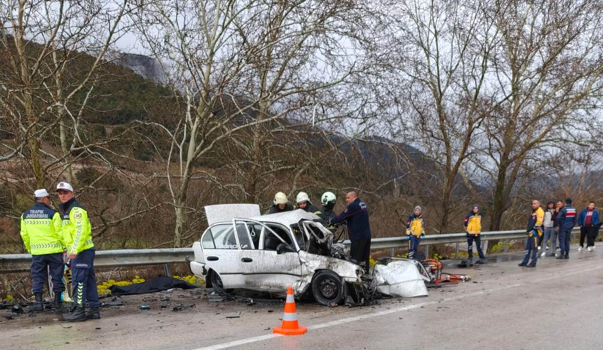 ISPARTADA Nişanlı çift kazada can verdi - Görsel 2