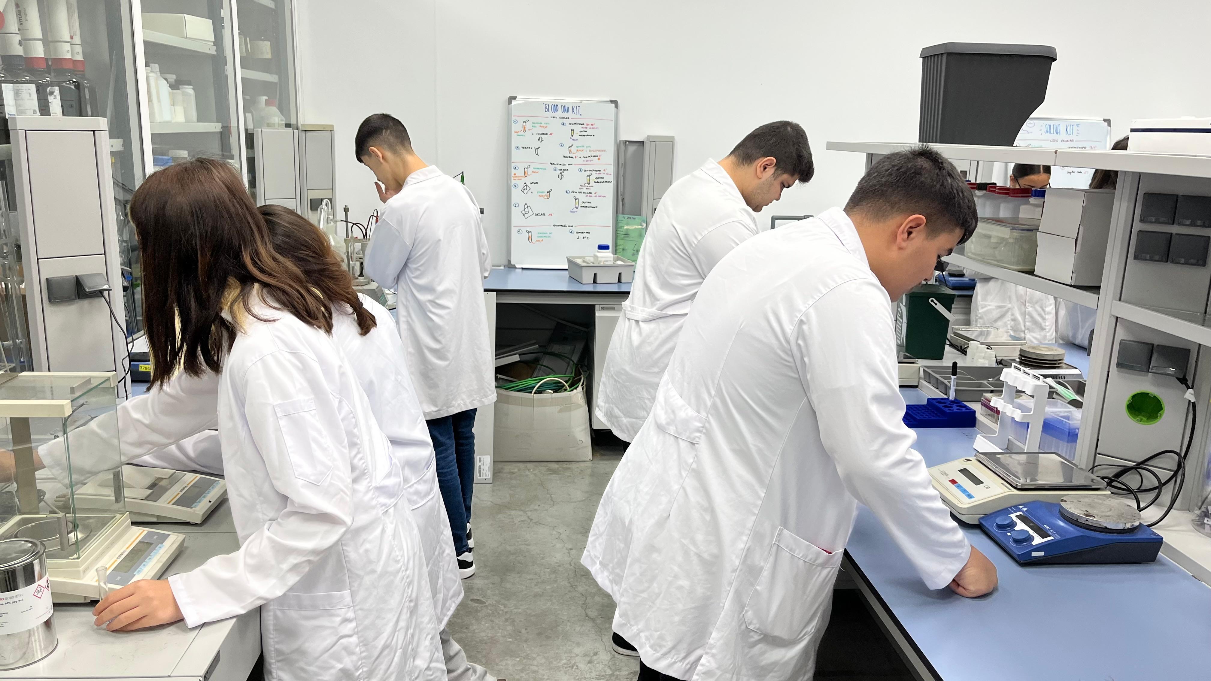 ENDÜSTRİ MESLEK LİSESİ KİMYA ÖĞRENCİLERİ İSPANYA’DA ERASMUS PROJESİ EĞİTİMİNDE. - Görsel 2