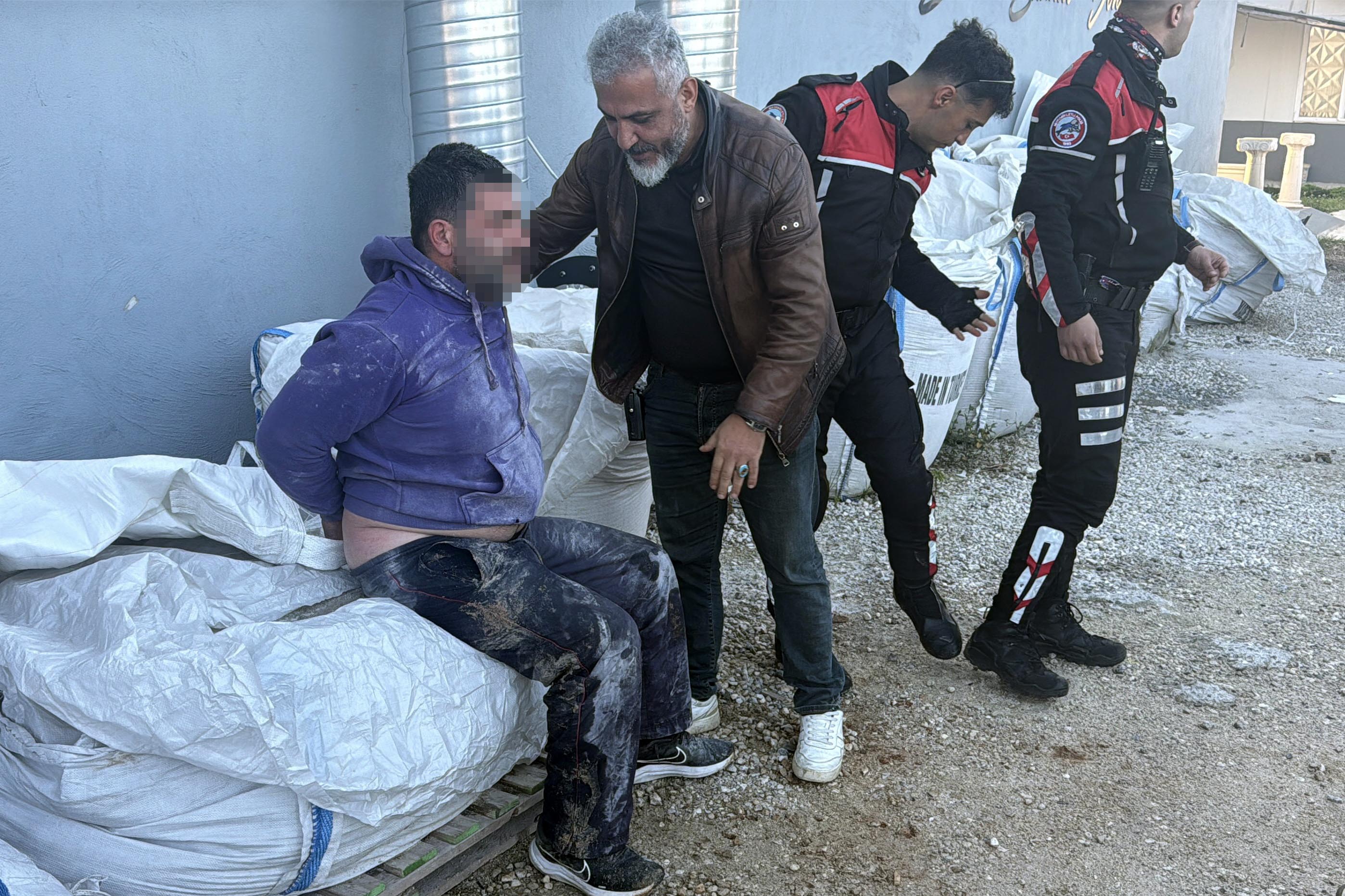 Maaşını alamadığı iddiasıyla iş yerini ateşe verdi - Görsel 3