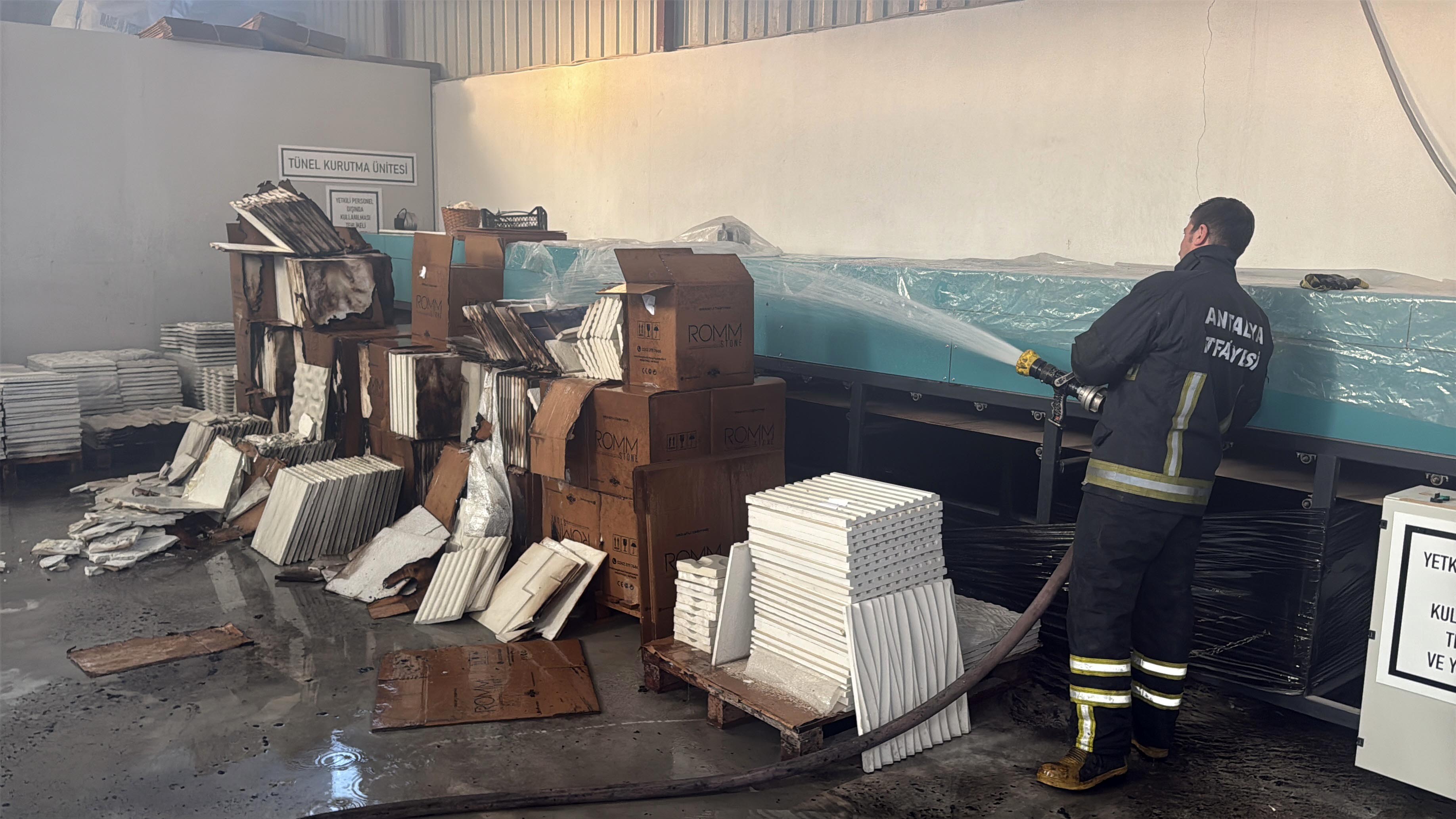 Maaşını alamadığı iddiasıyla iş yerini ateşe verdi - Görsel 5