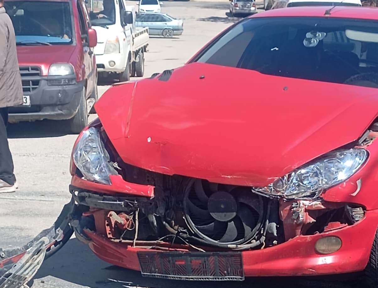 Seydişehir'de İki Otomobil Çarpıştı: 1 Yaralı - Görsel 2