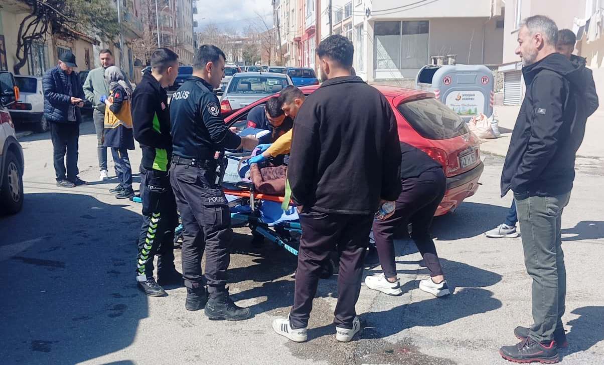 Seydişehir'de İki Otomobil Çarpıştı: 1 Yaralı - Görsel 3