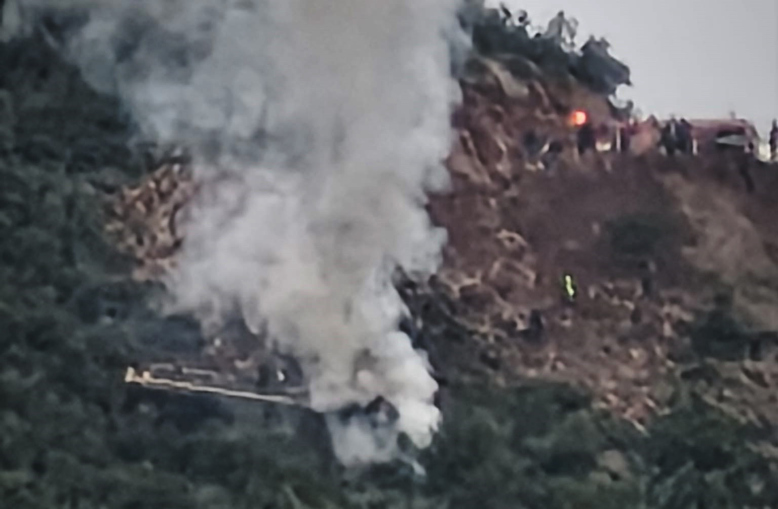 Gaziantep’te uçuruma devrilen TIR’ın 25  yaşında şoförü öldü - Görsel 2