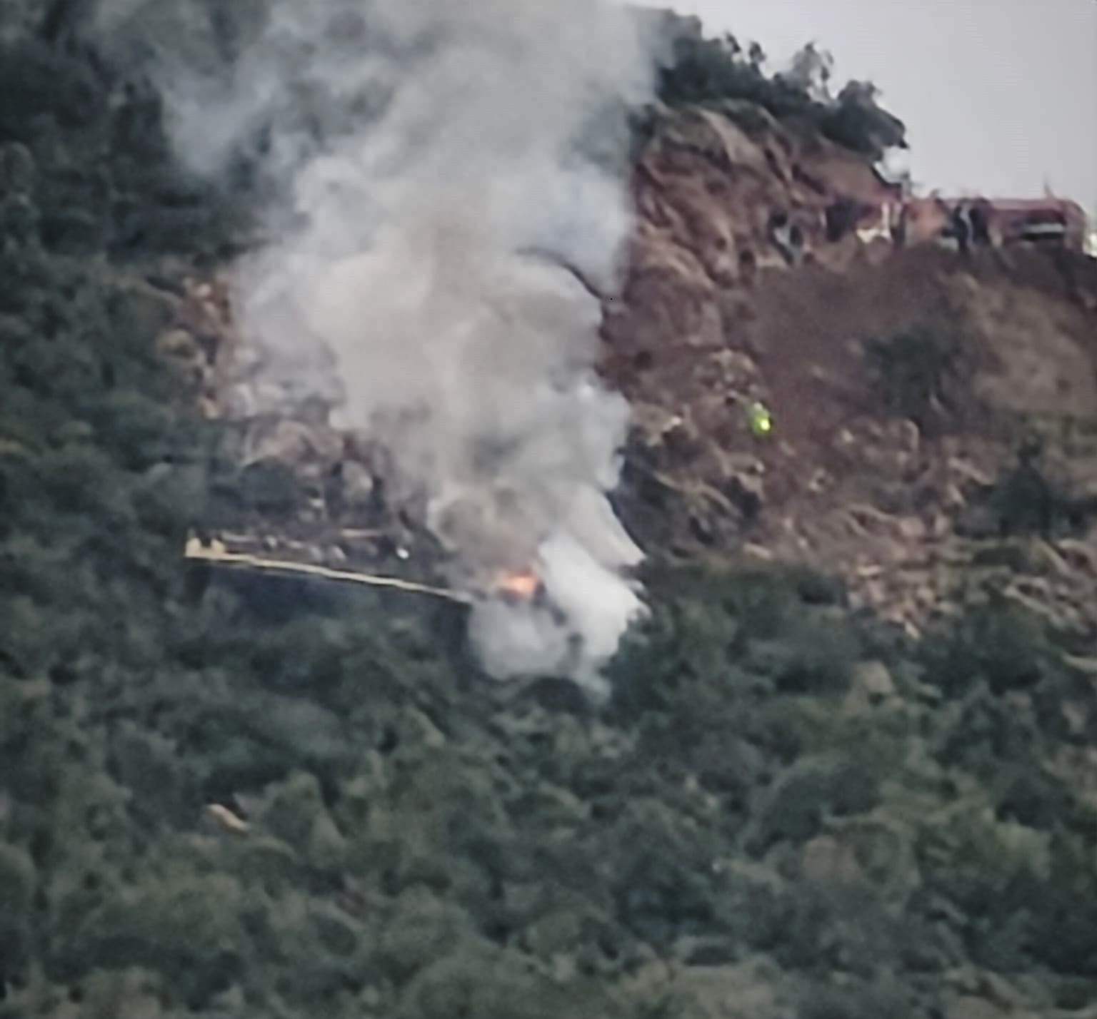 Gaziantep’te uçuruma devrilen TIR’ın 25  yaşında şoförü öldü - Görsel 5