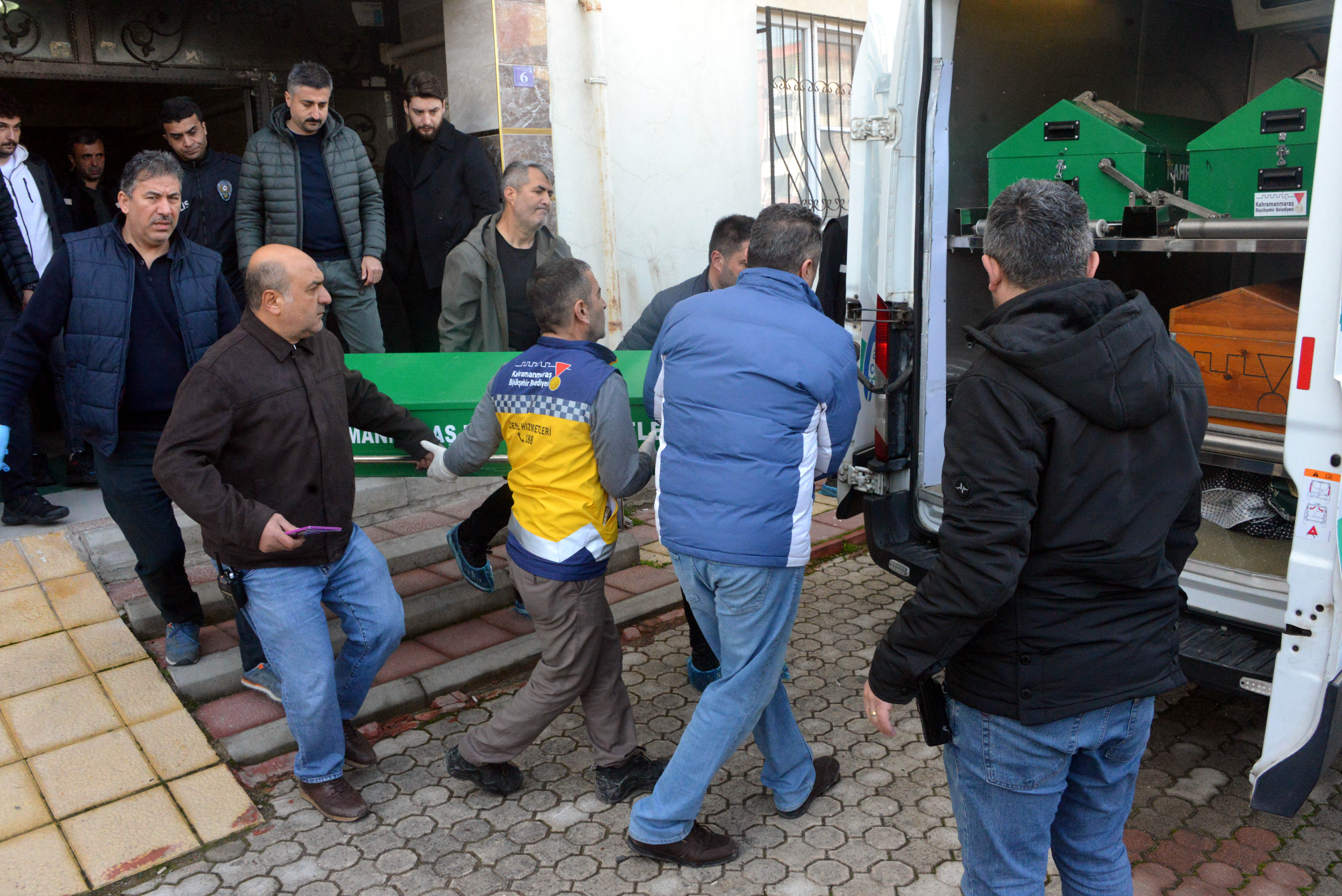 Kahramanmaraşta ;Tartıştığı babasını boğazını keserek öldürdü - Görsel 2