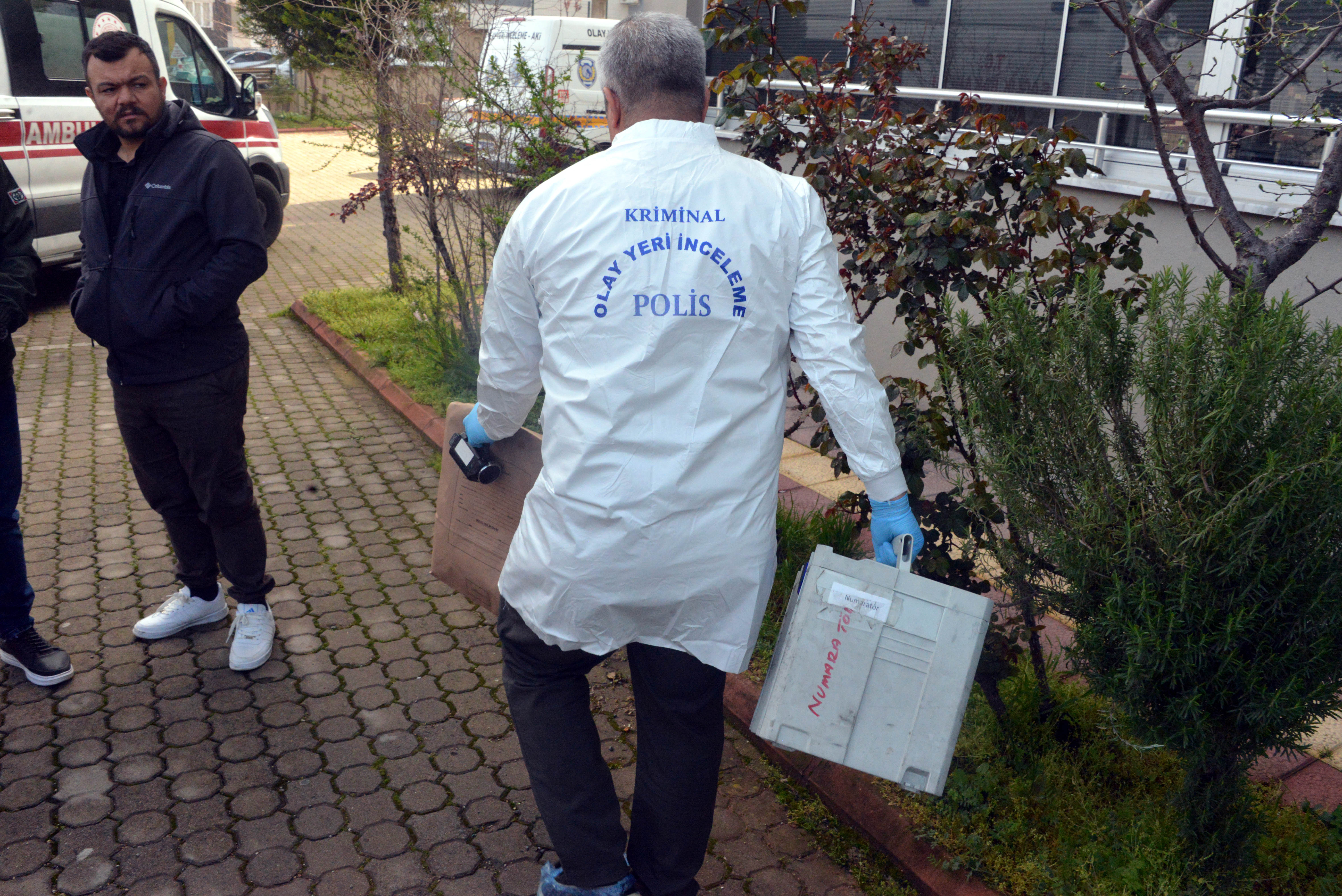 Kahramanmaraşta ;Tartıştığı babasını boğazını keserek öldürdü - Görsel 5