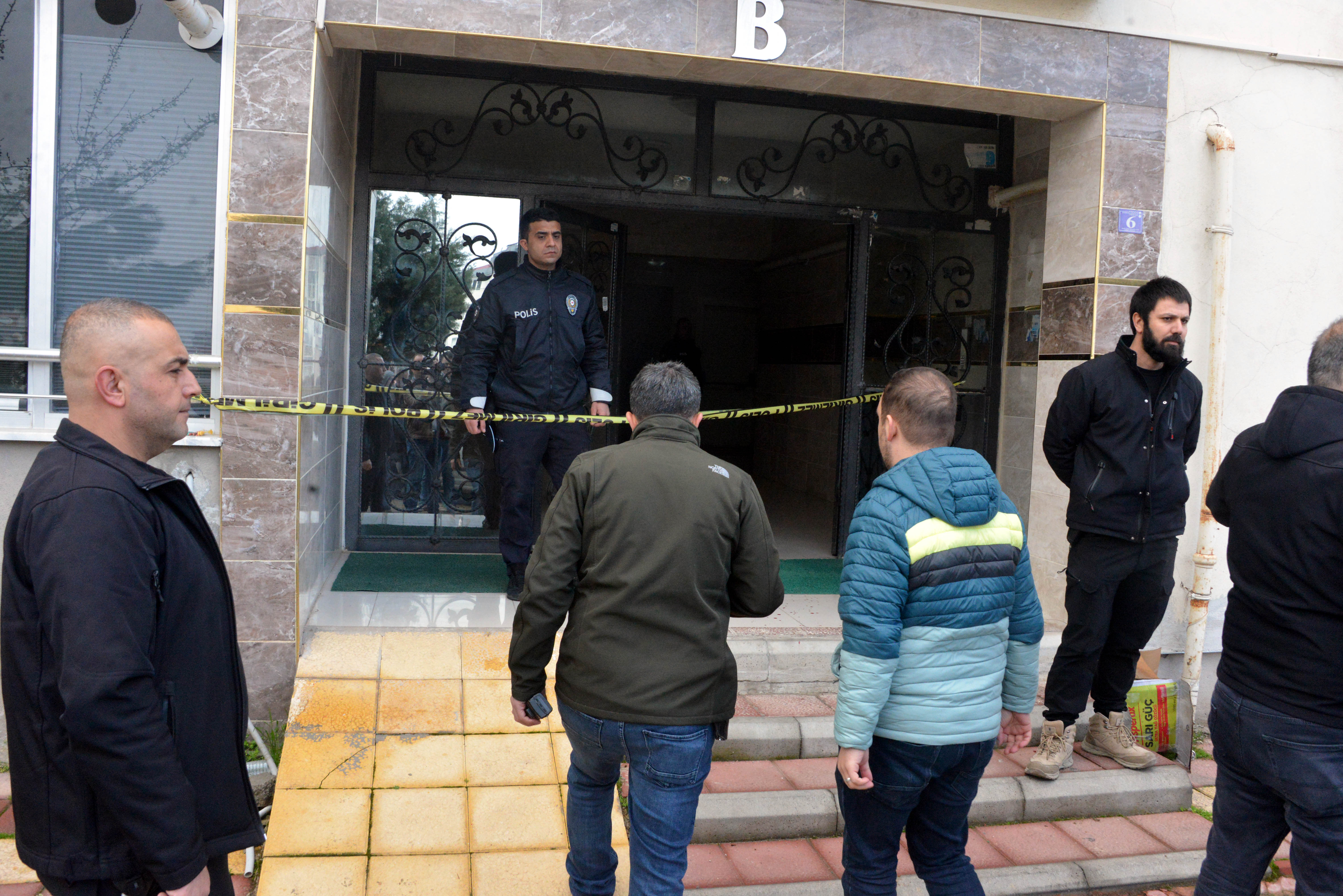 Kahramanmaraşta ;Tartıştığı babasını boğazını keserek öldürdü - Görsel 6