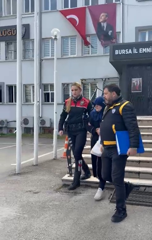 Kayıp ihbarında bulunduğu 75 yaşındaki emekli polis eşini öldürüp, satır ve bıçakla 15 parçaya ayırmış - Görsel 5