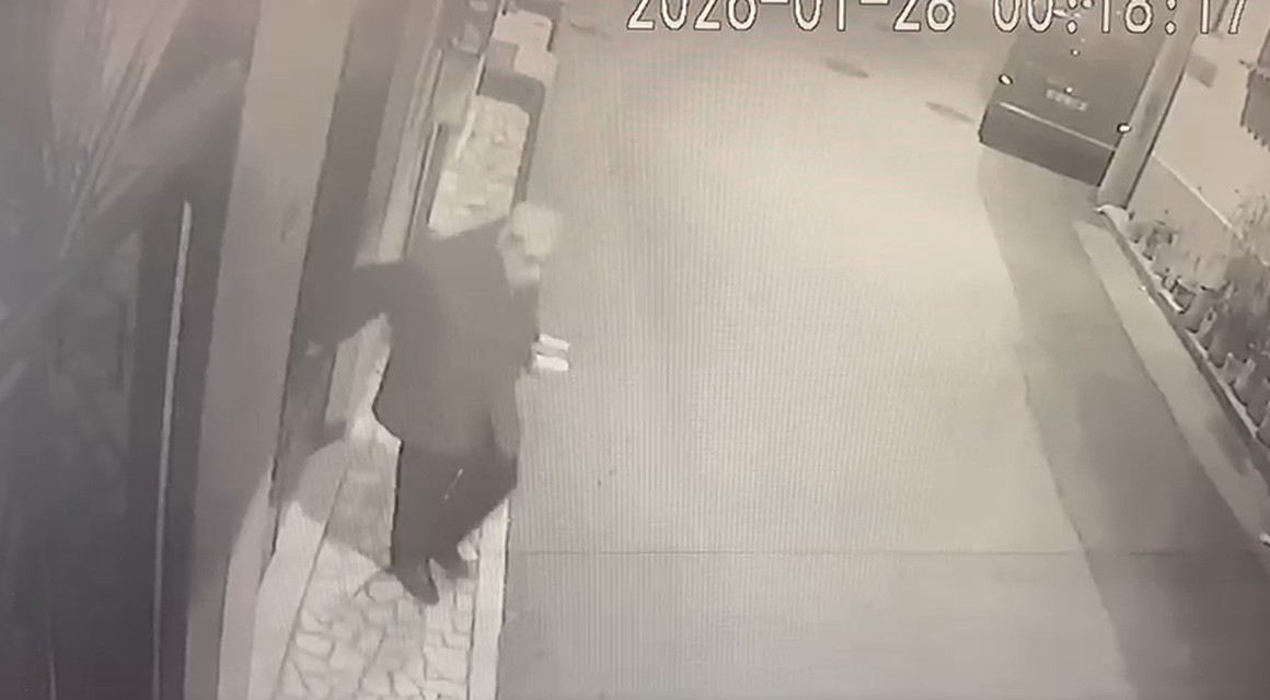 Kayıp ihbarında bulunduğu 75 yaşındaki emekli polis eşini öldürüp, satır ve bıçakla 15 parçaya ayırmış - Görsel 7