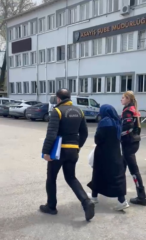 Kayıp ihbarında bulunduğu 75 yaşındaki emekli polis eşini öldürüp, satır ve bıçakla 15 parçaya ayırmış - Görsel 10