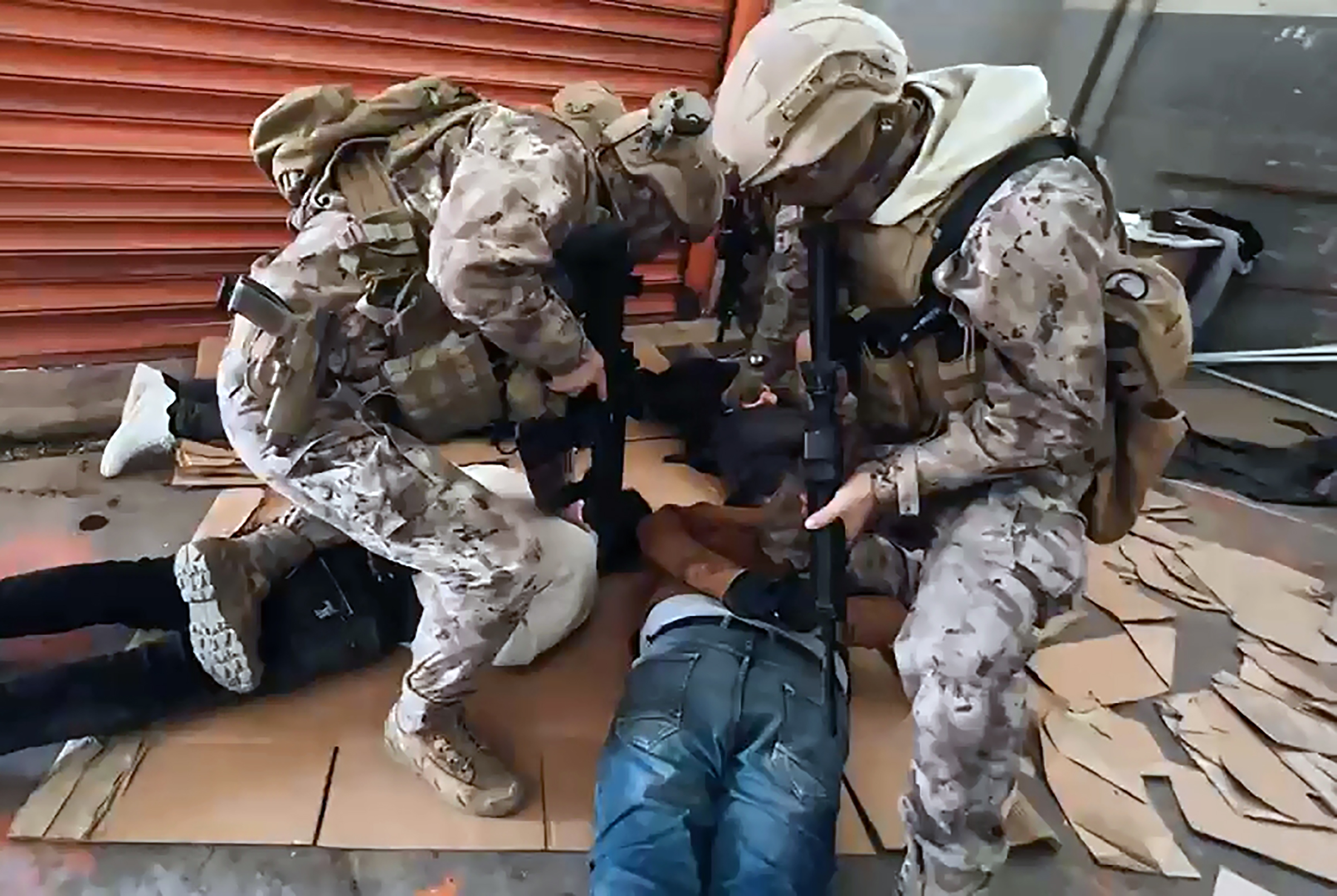 Adana- Uyuşturucu hapları kamufle etmek için, ‘Afiyet olsun’ yazılı folyoyla paketlemişler - Görsel 2