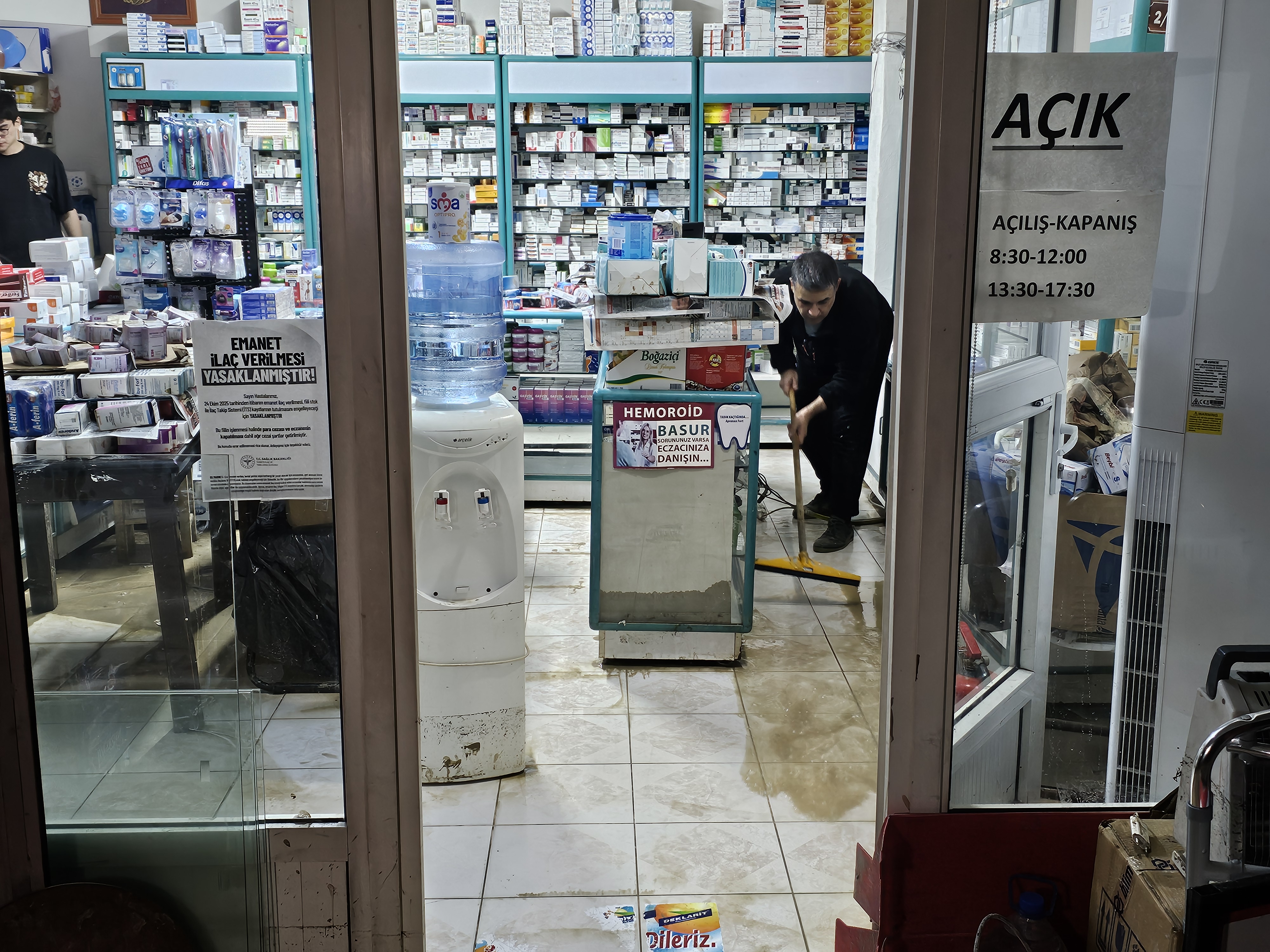 Osmaniye'de sağanak nedeniyle Savrun Çayı ve Bülbül Deresi taştı; sele kapılan otomobildeki 2 kişi öldü - Görsel 6