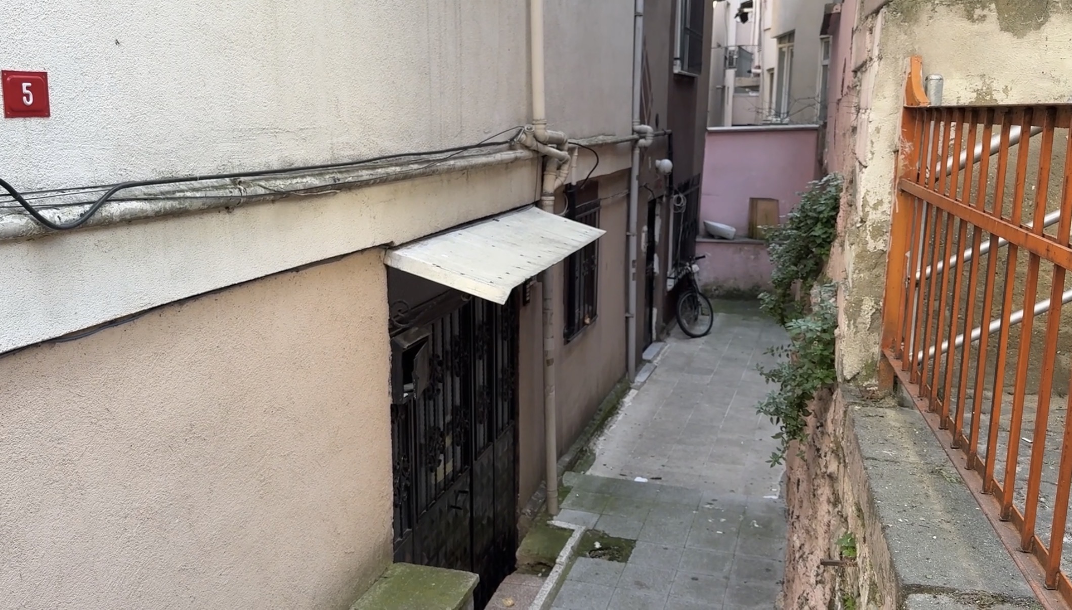 Kağıthane’de üsteğmen evinde başından vurulmuş halde ölü bulundu - Görsel 3