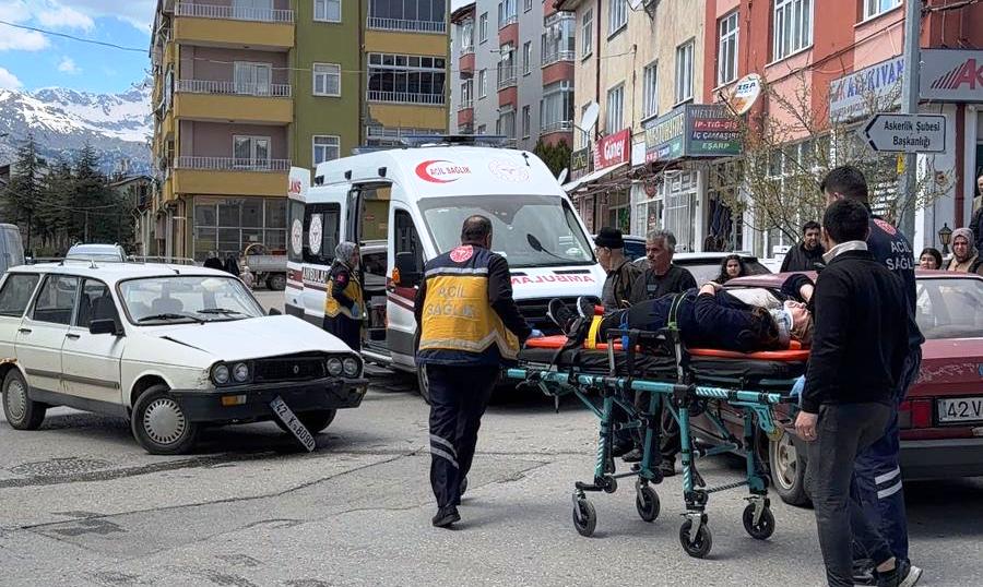 Seydişehir'de İki Araç Çarpıştı: 1 Yaralı - Görsel 4