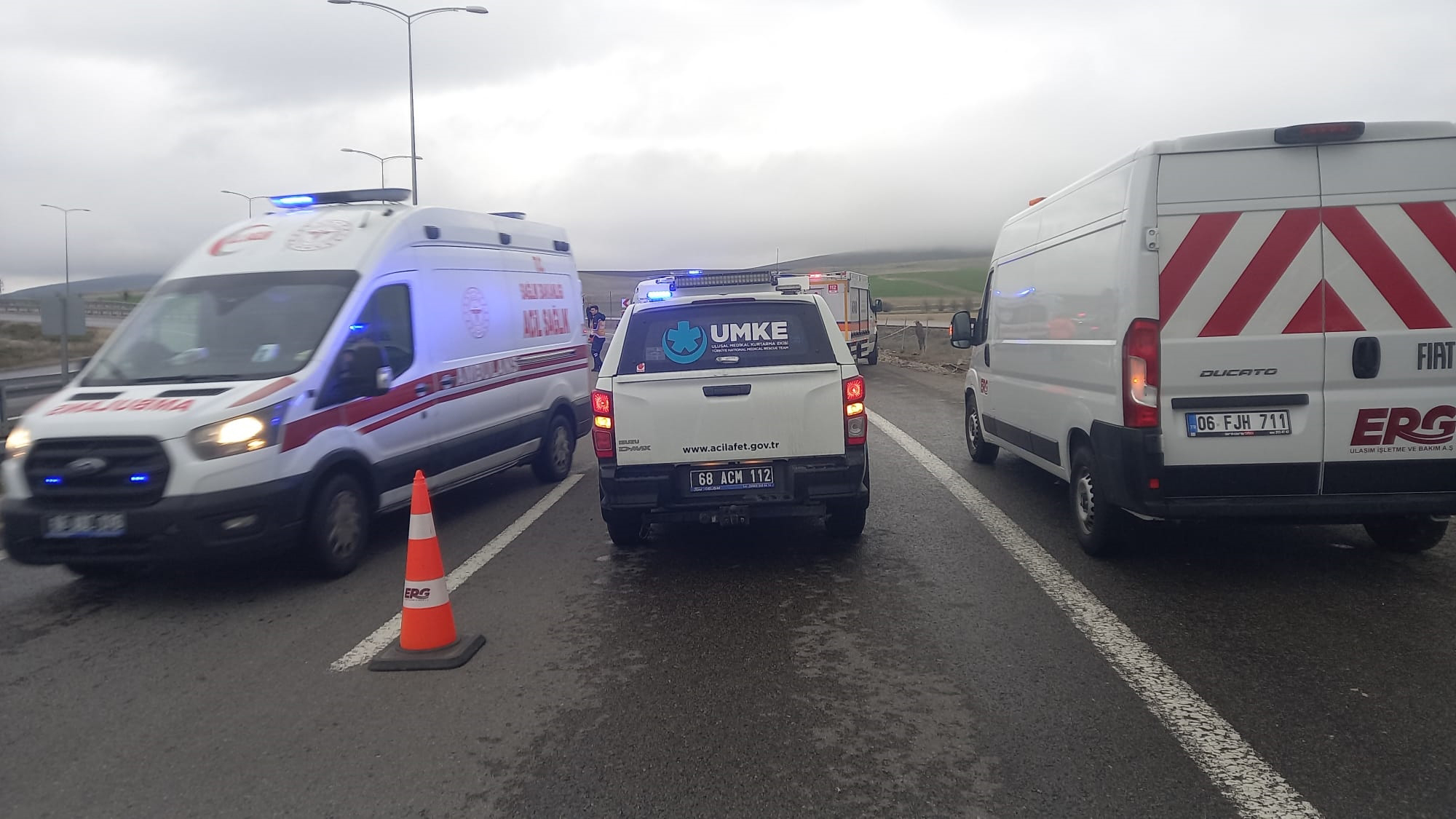 Aksaray'da tur otobüsü devrildi: 20 yaralı - Görsel 4