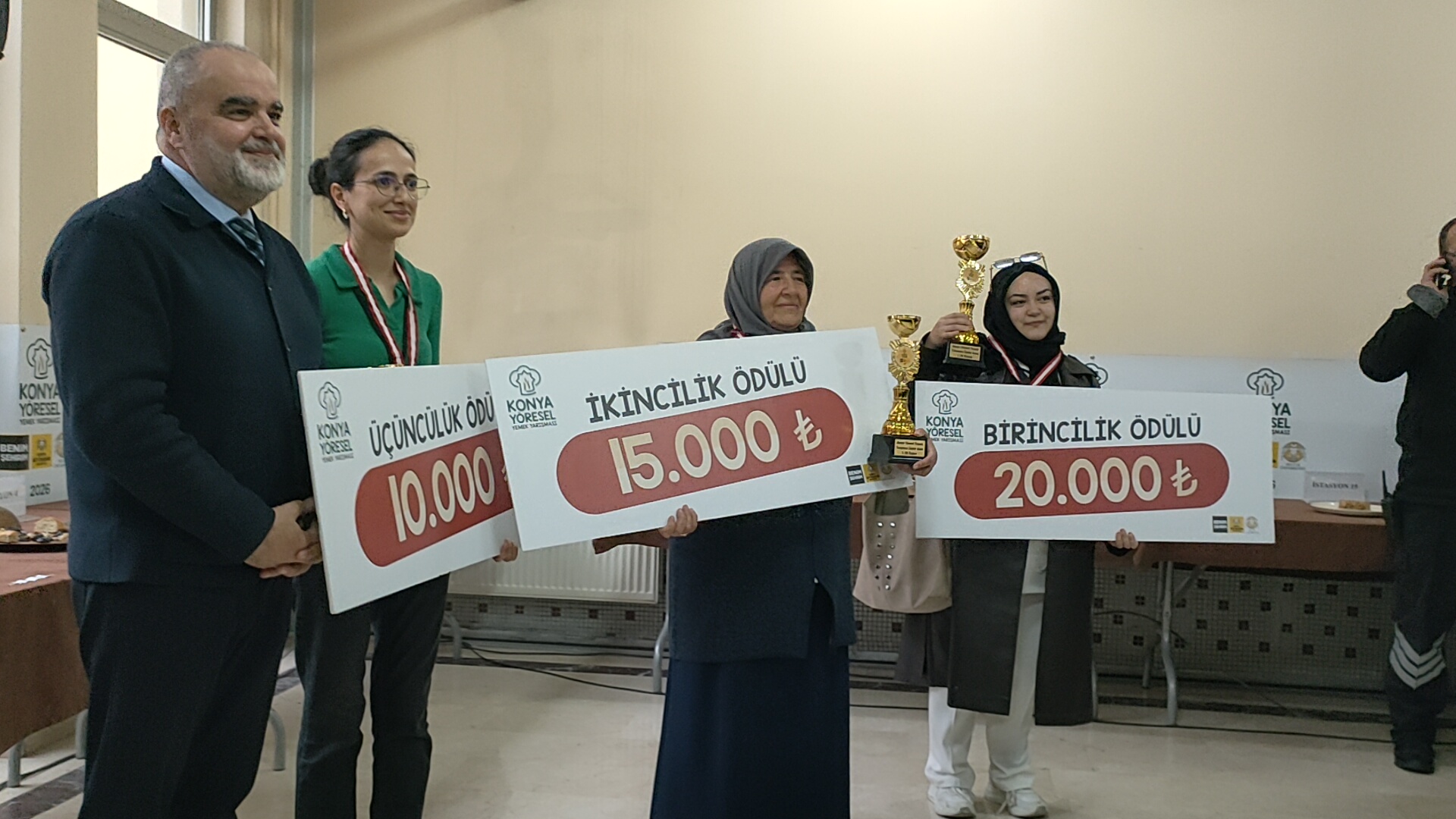 Seydişehirli Hatice Nazmiye Kaplan, Konya Mutfak Kültürünü Ödülle Taçlandırdı - Görsel 4