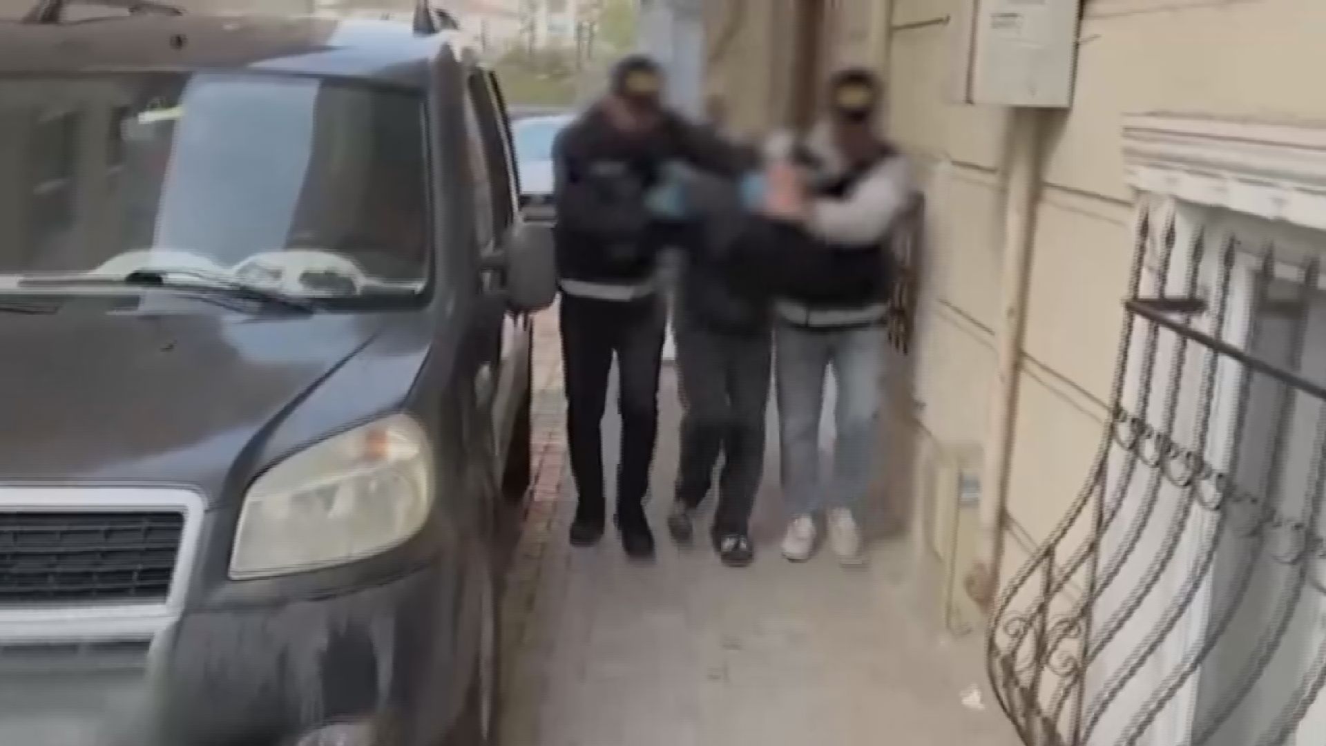 Sancaktepe'de sanal medyadan uyuşturucu paylaşımı yapan şüpheli yakalandı - Görsel 3