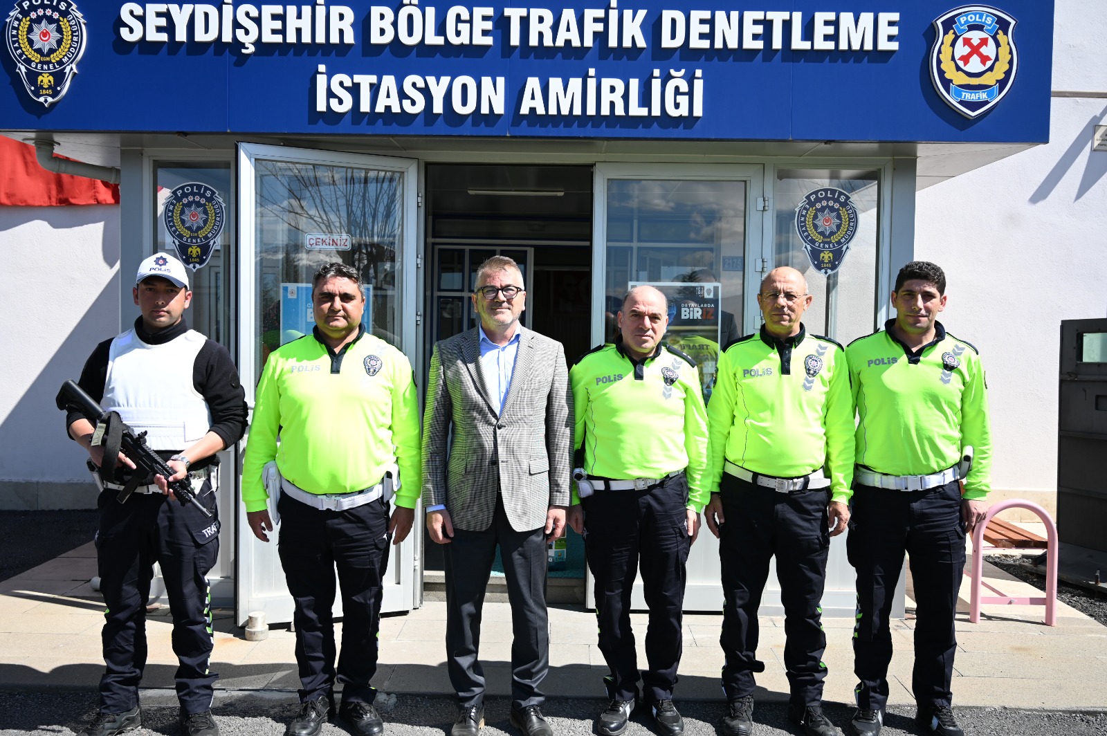 BAŞKAN USTAOĞLU, EMNİYET PERSONELİNİ UNUTMADI  - Görsel 2