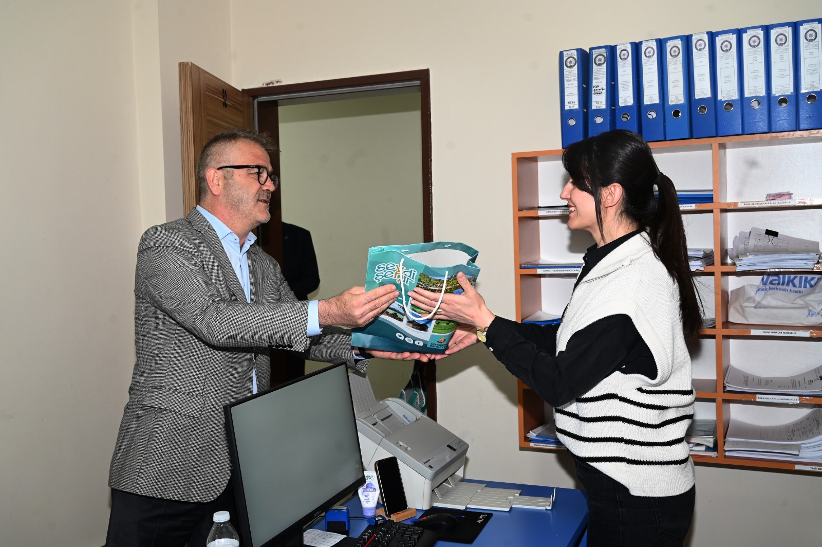 BAŞKAN USTAOĞLU, EMNİYET PERSONELİNİ UNUTMADI  - Görsel 7