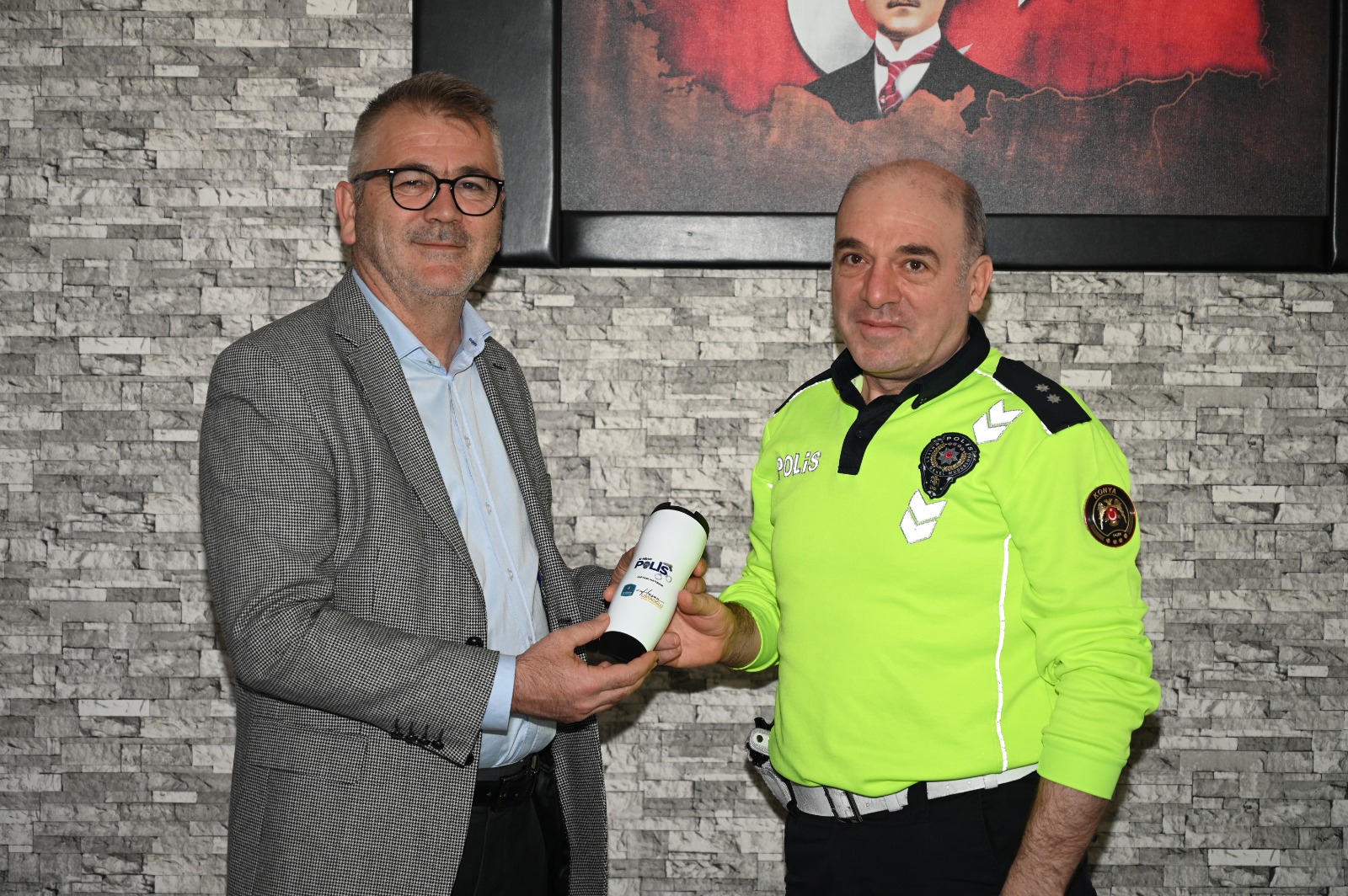 BAŞKAN USTAOĞLU, EMNİYET PERSONELİNİ UNUTMADI  - Görsel 8