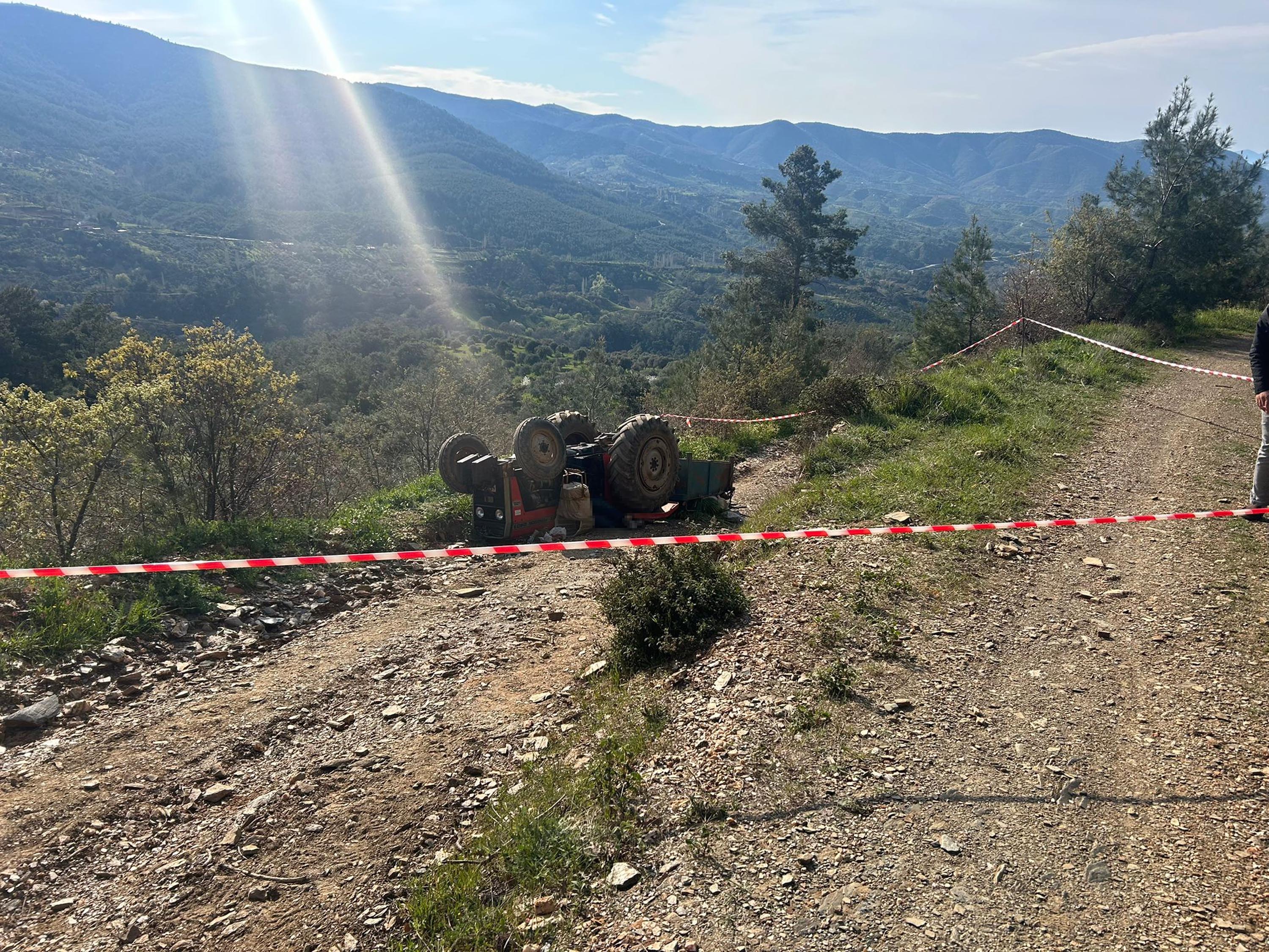 Manisada Devrilen traktördeki aynı aileden 3 kişi öldü - Görsel 3