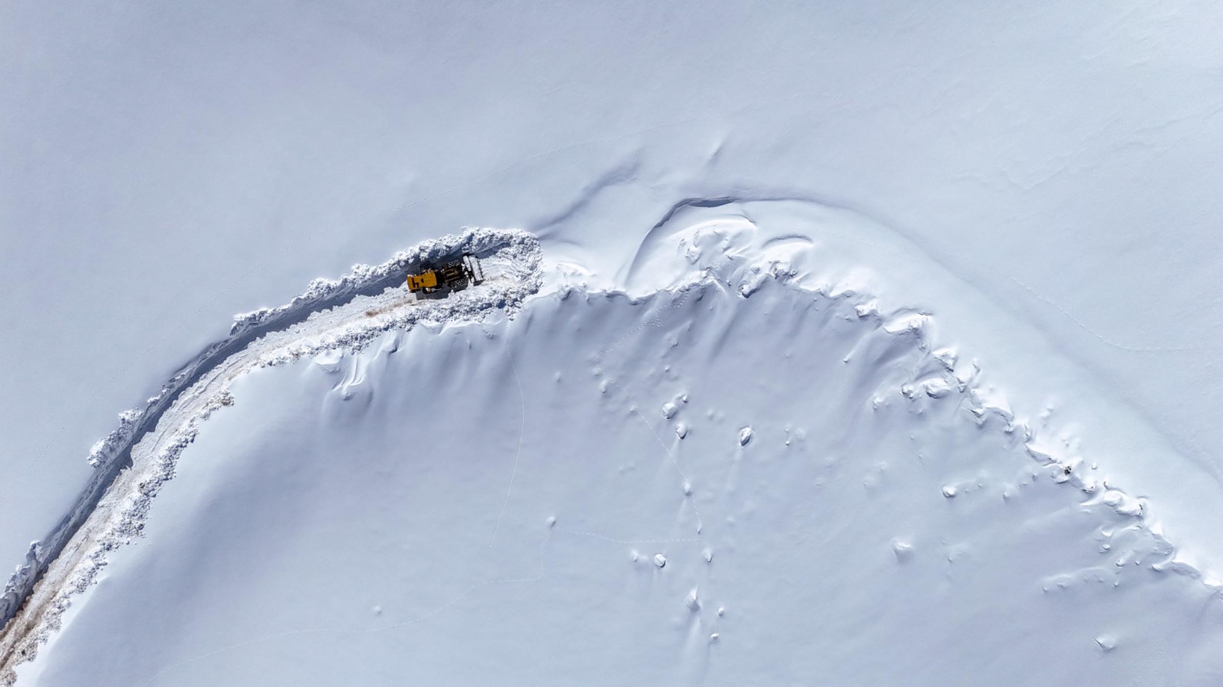 Muş'ta nisan ayı ortasında karla mücadele - Görsel 10