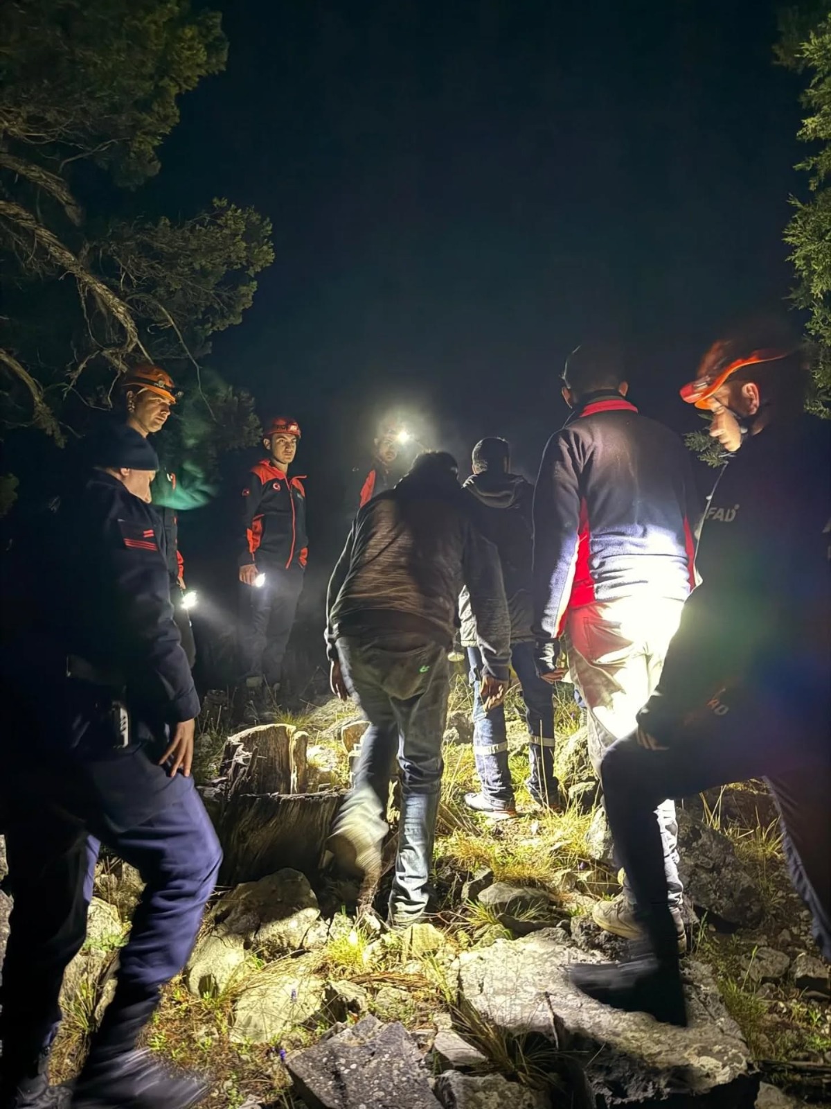 Seydişehir’de Nefes Kesen Kurtarma: Dağda Mahsur Kalan Vatandaş Drone ile Bulundu! - Görsel 5