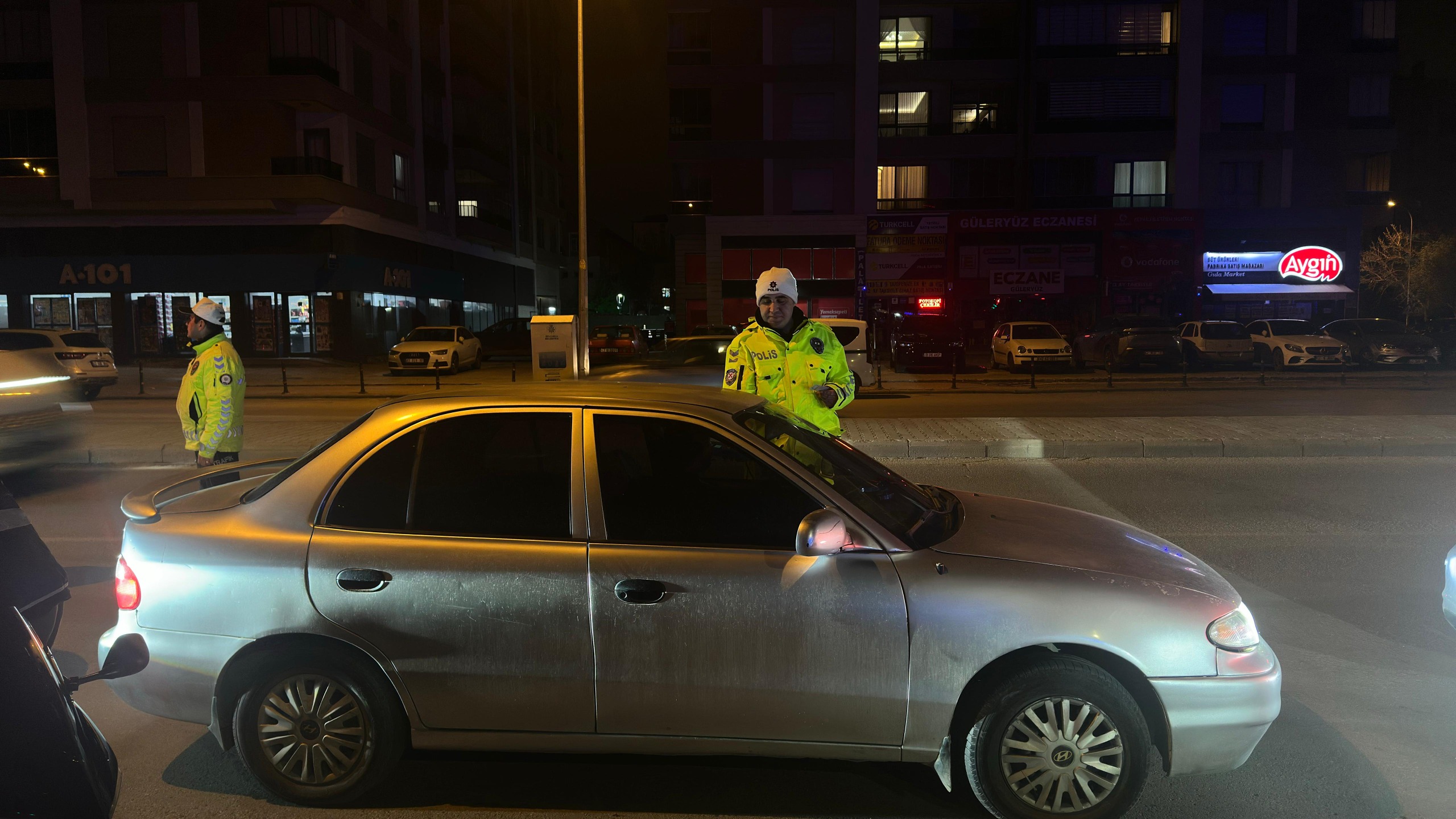 KONYA’DA “HUZUR-42/6” UYGULAMASIYLA GENİŞ KAPSAMLI DENETİM - Görsel 1