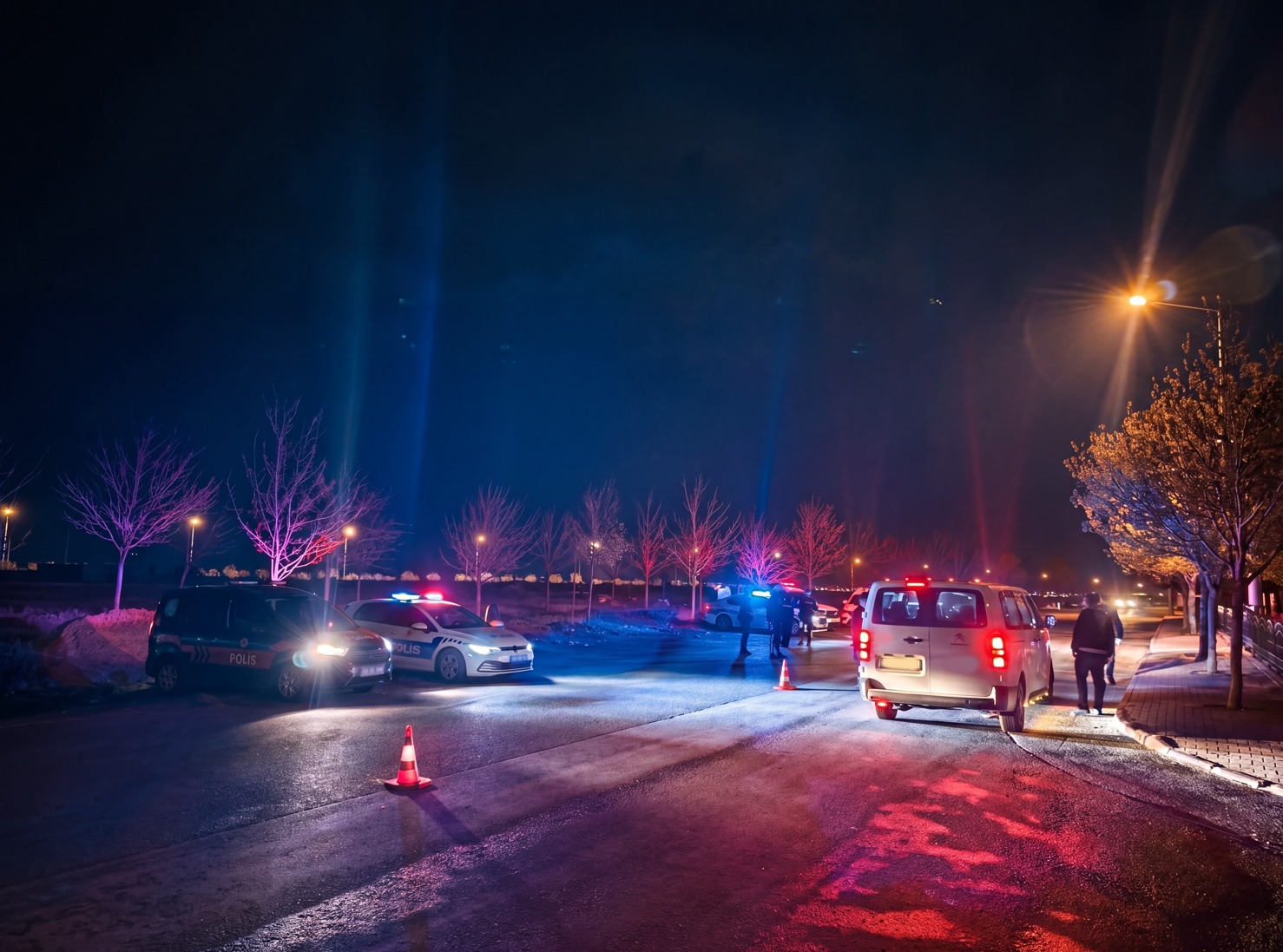 KONYA’DA “HUZUR-42/6” UYGULAMASIYLA GENİŞ KAPSAMLI DENETİM - Görsel 4